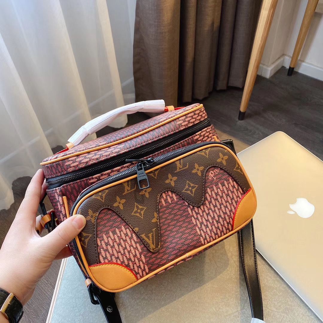 LV $70 gallery