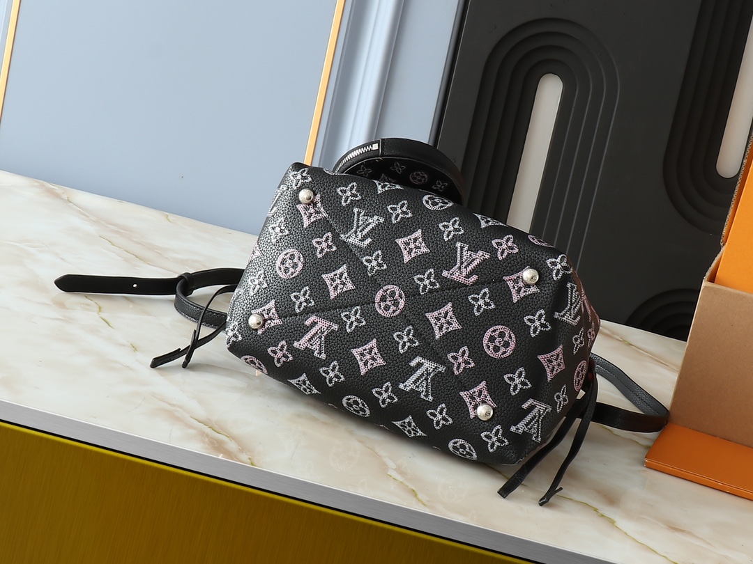 LV $70 gallery