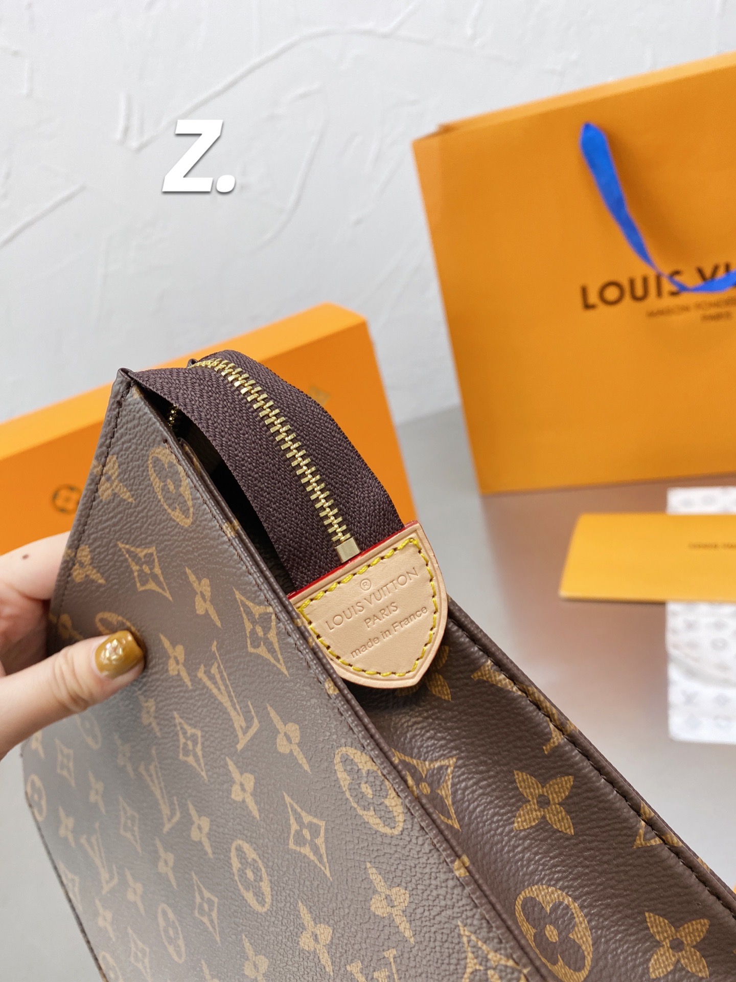 LV $70 gallery