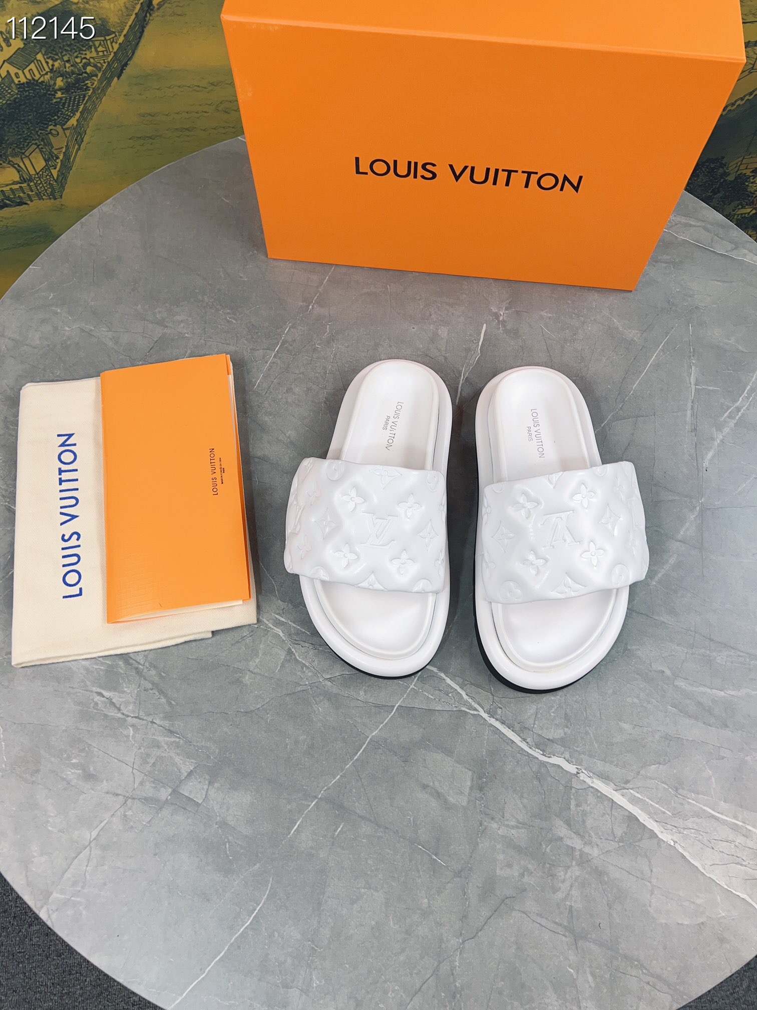 LV $70 gallery