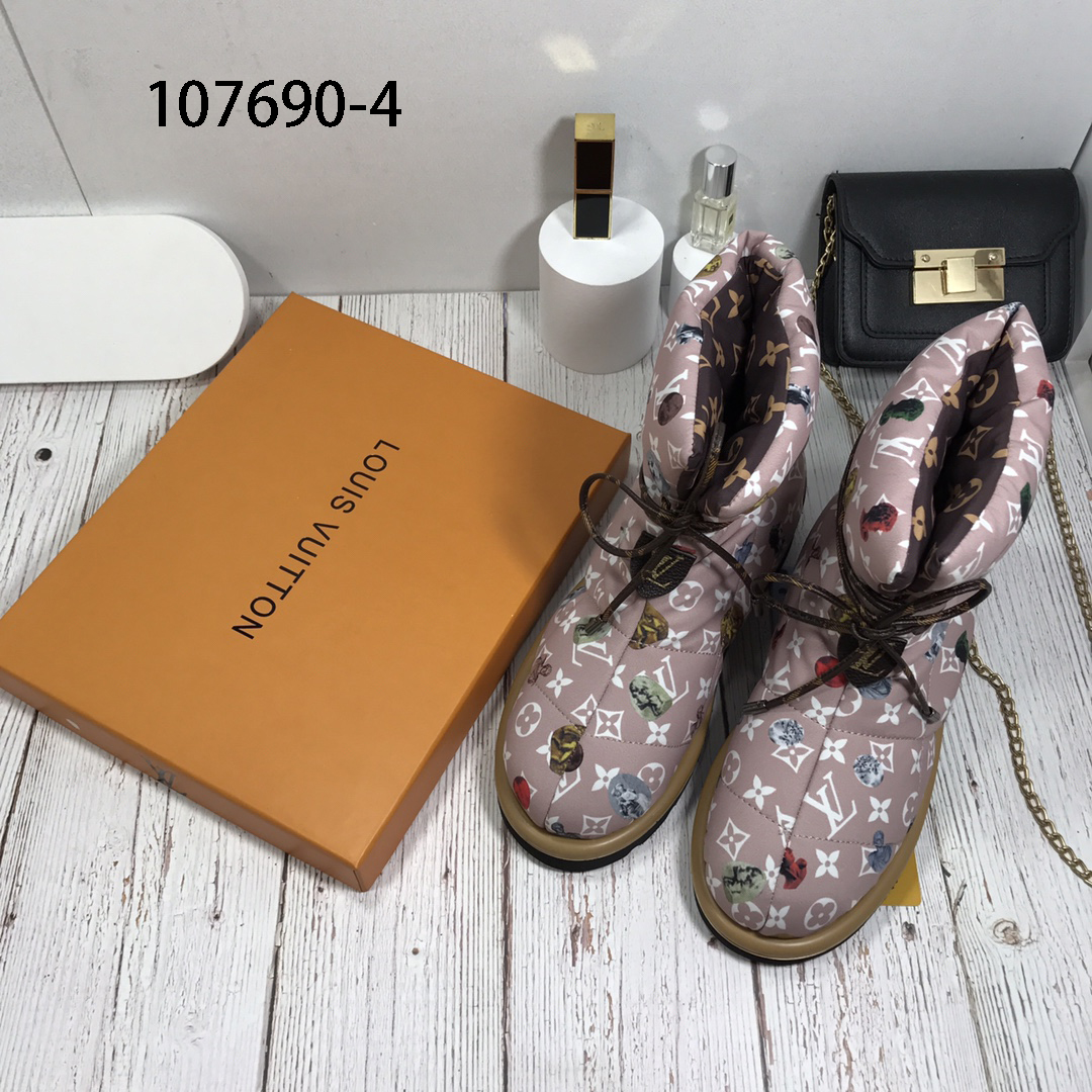 LV $70 gallery