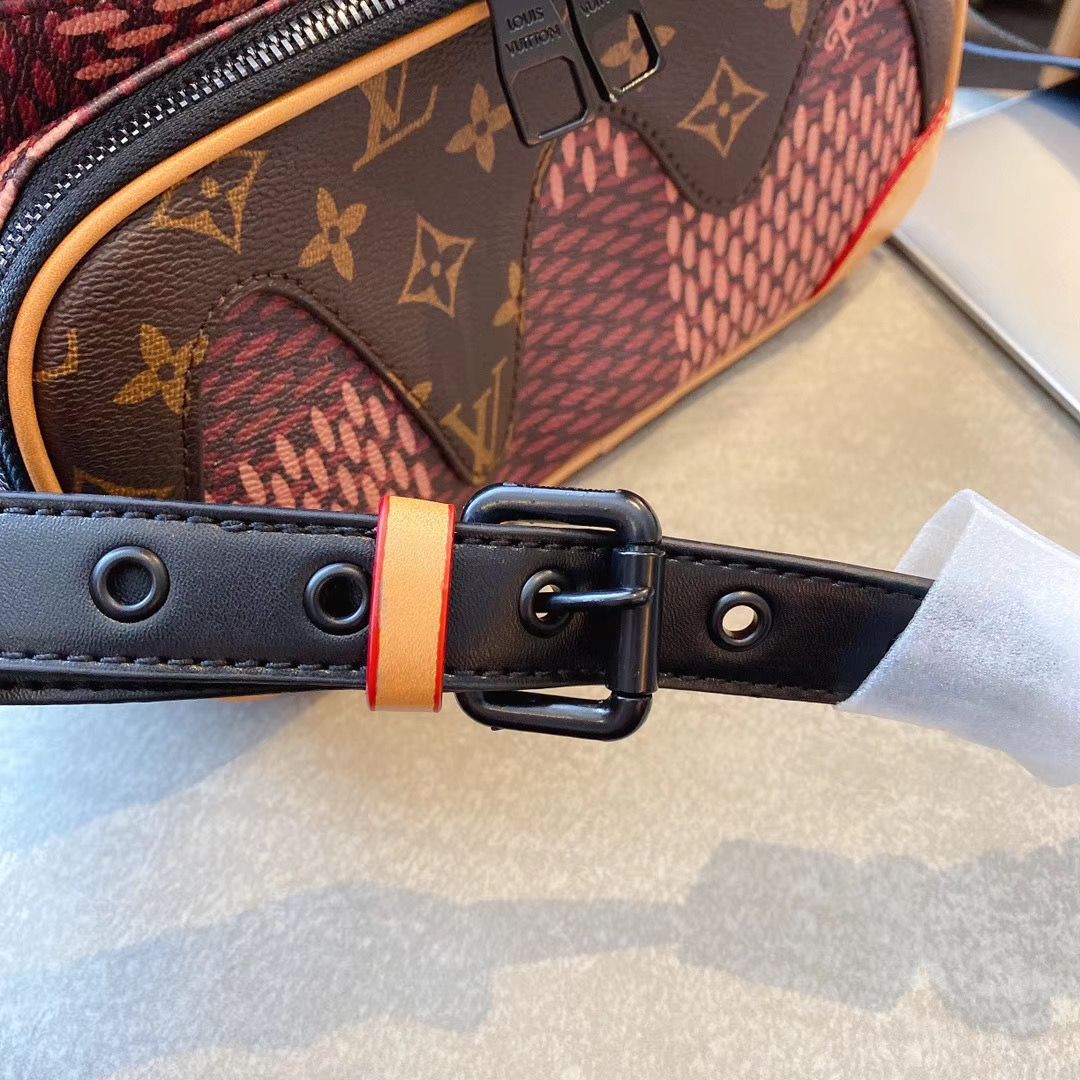 LV $70 gallery