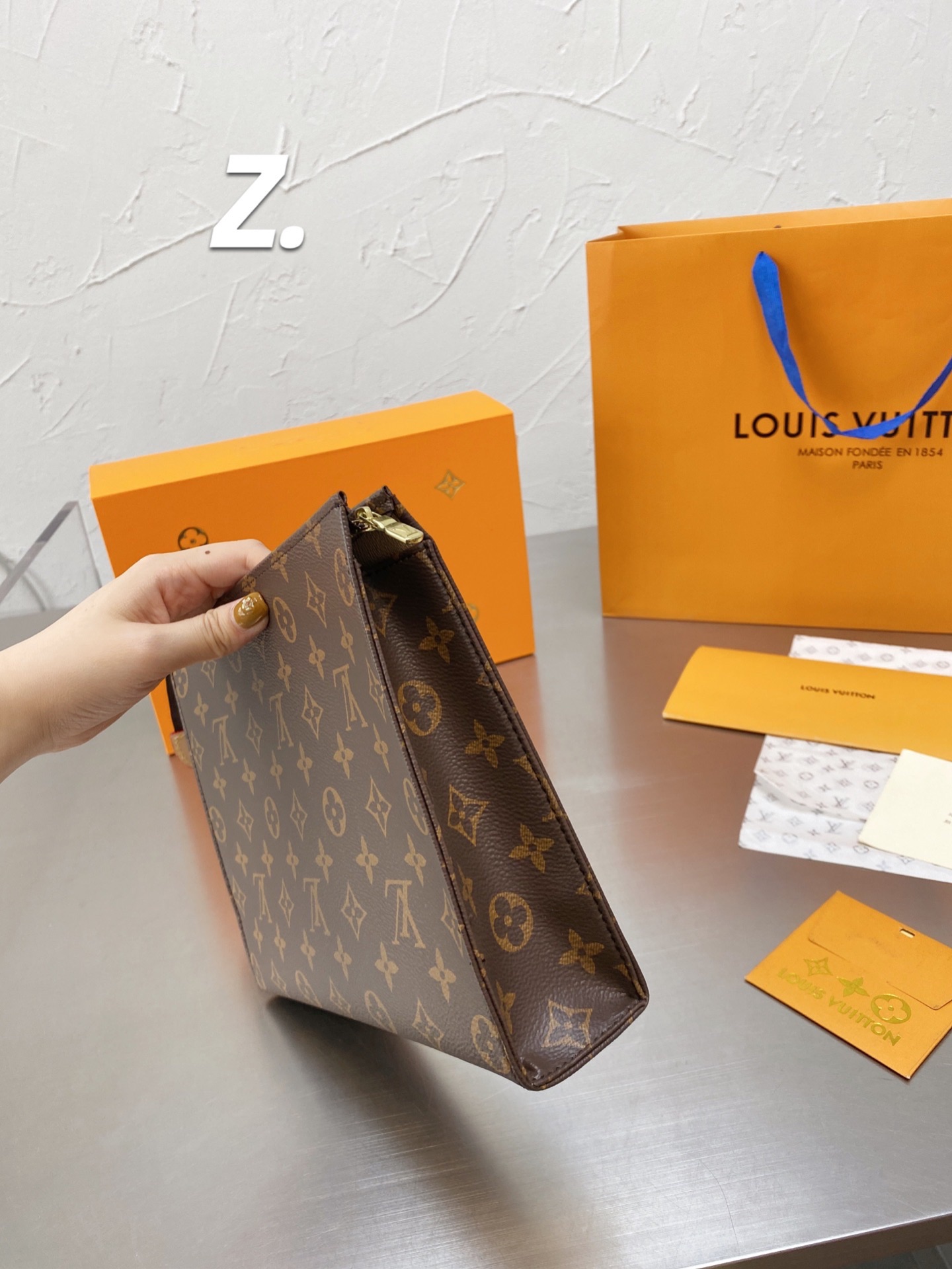 LV $70 gallery