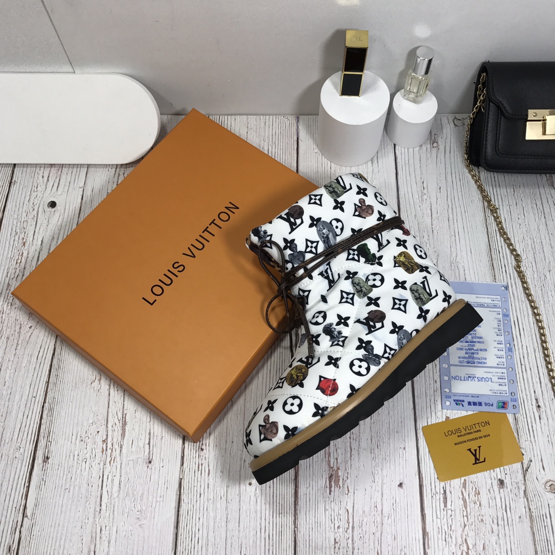 LV $70 gallery