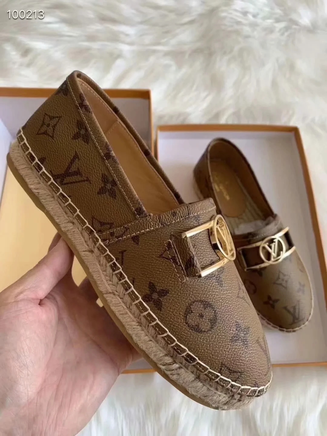 LV $71 gallery