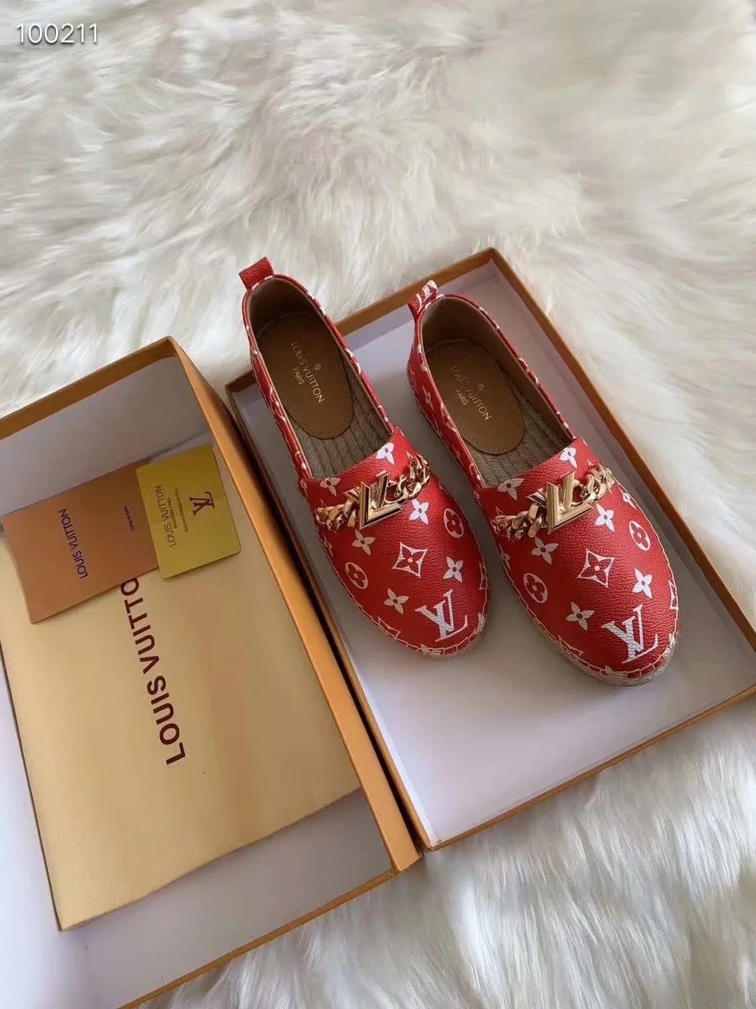 LV $71 gallery