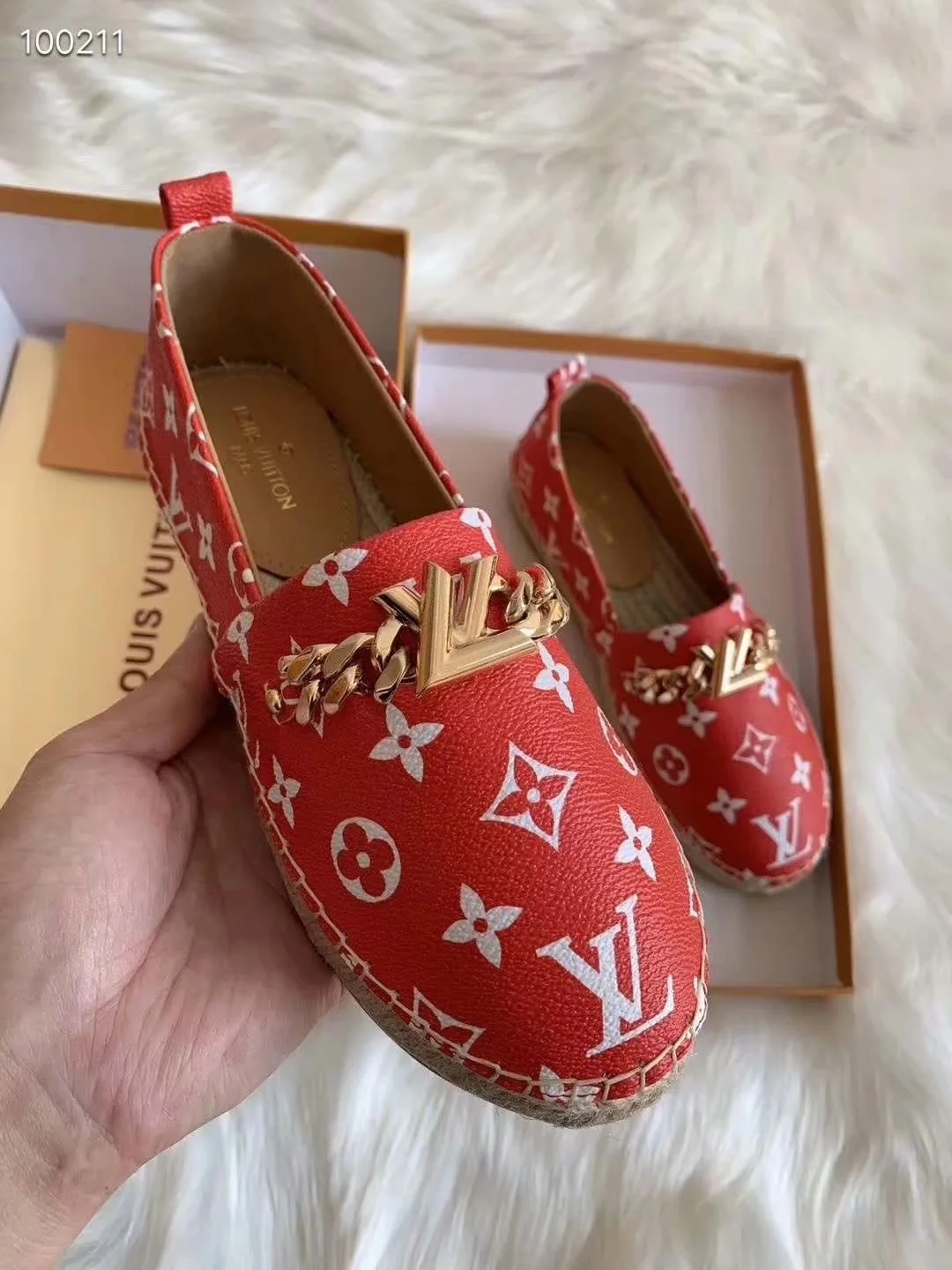 LV $71 gallery