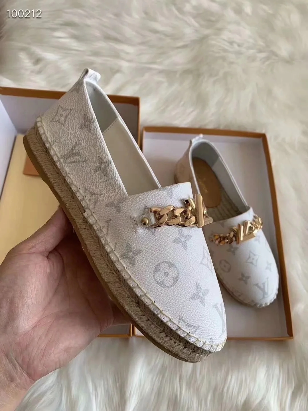 LV $71 gallery