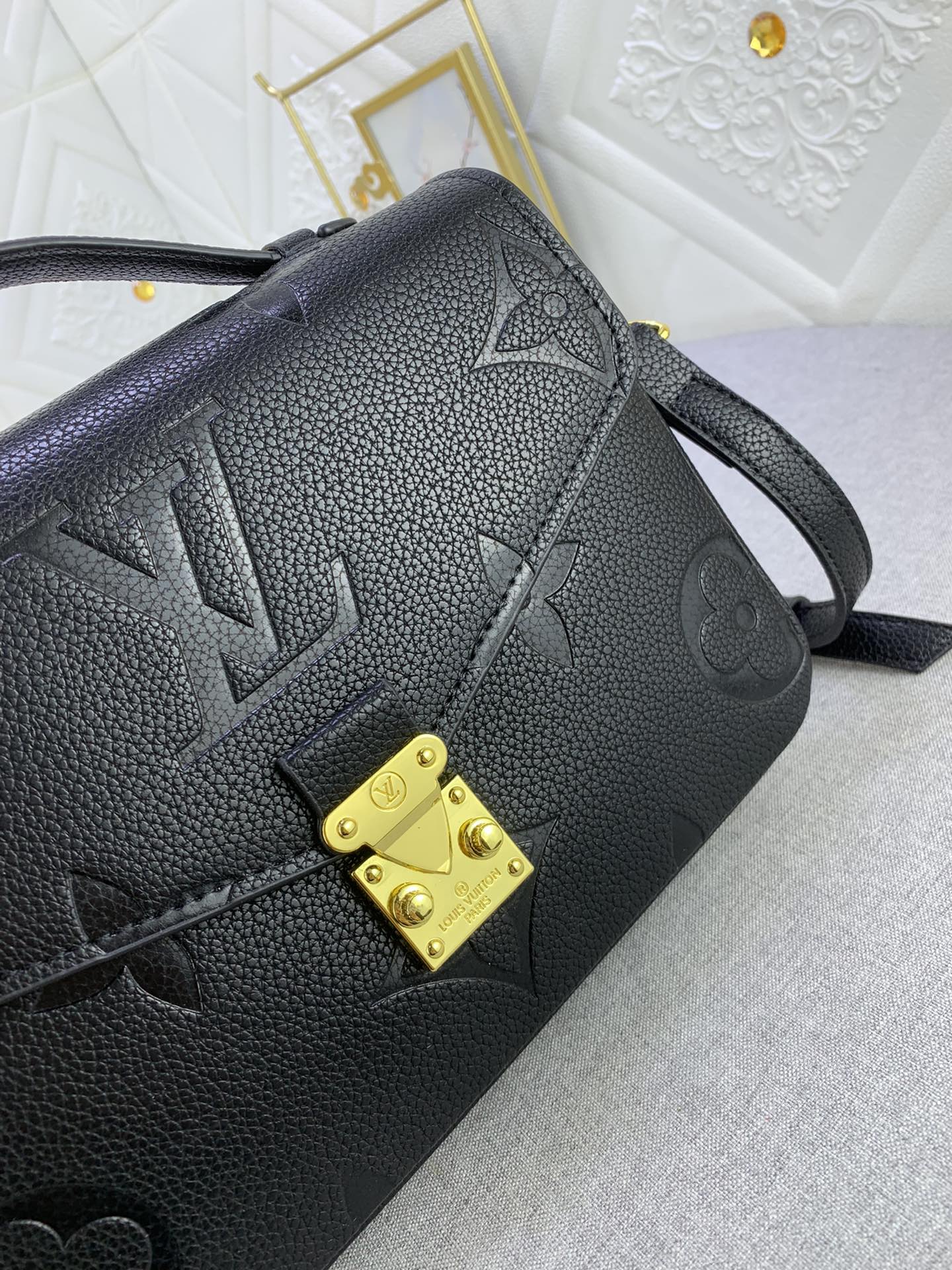 LV $72 gallery