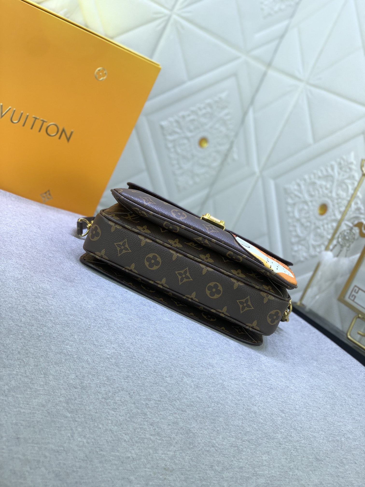 LV $72 gallery