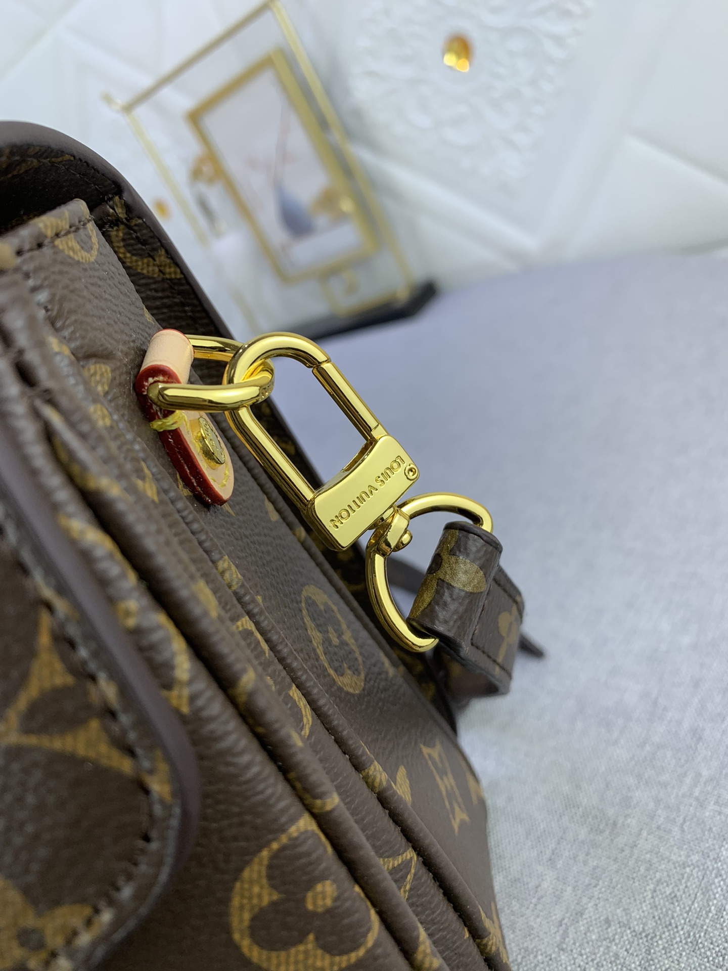 LV $72 gallery