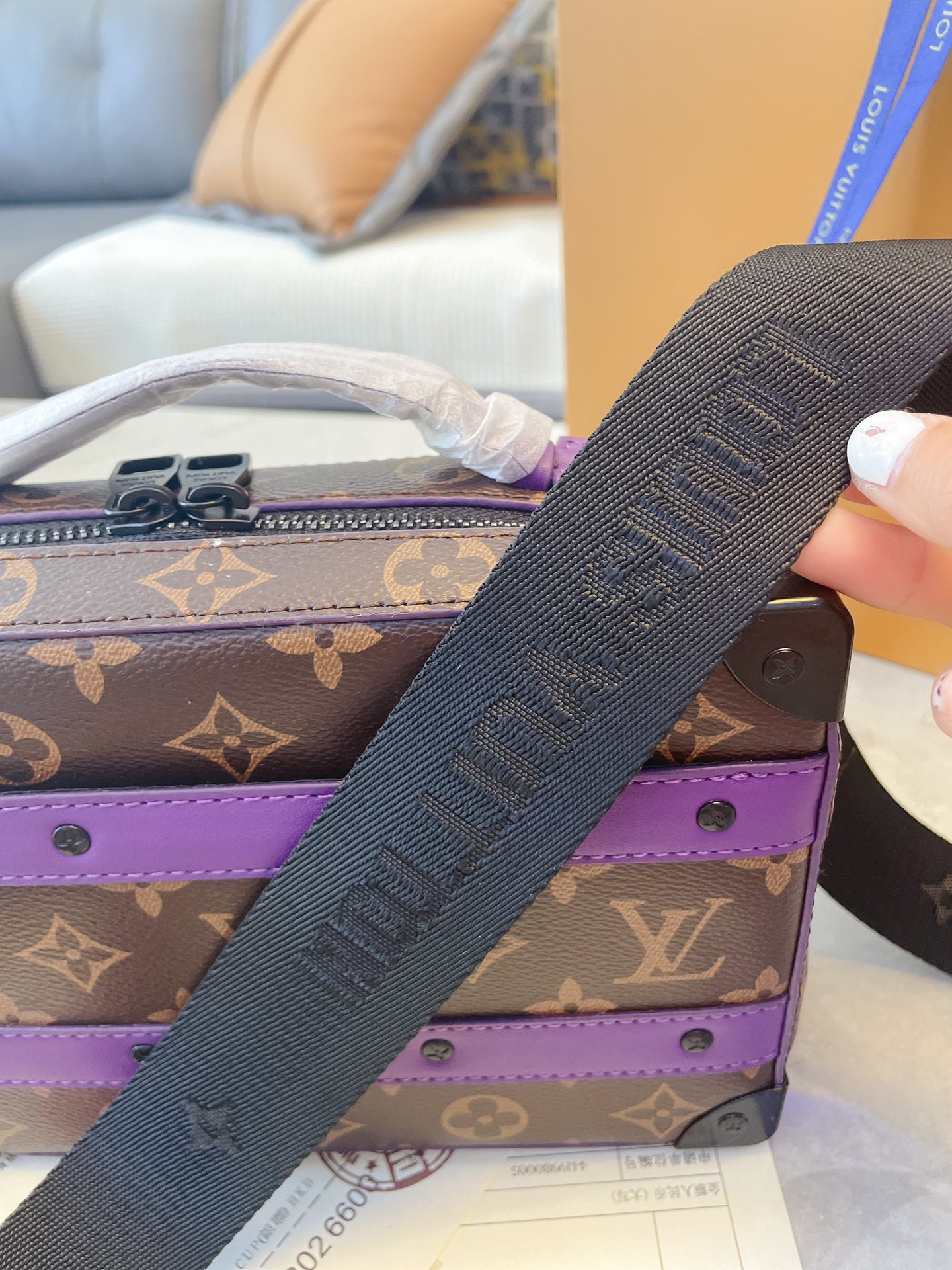 LV $72 gallery