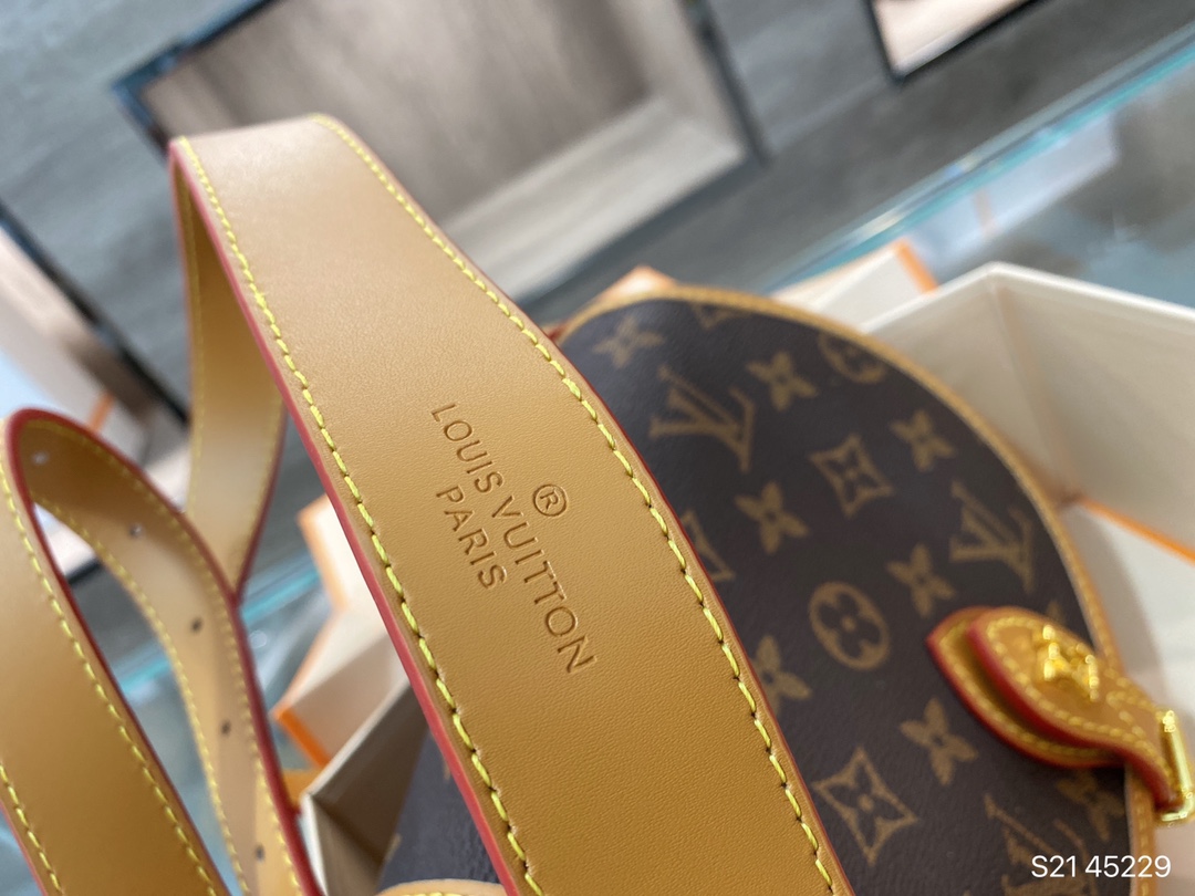 LV $72 gallery