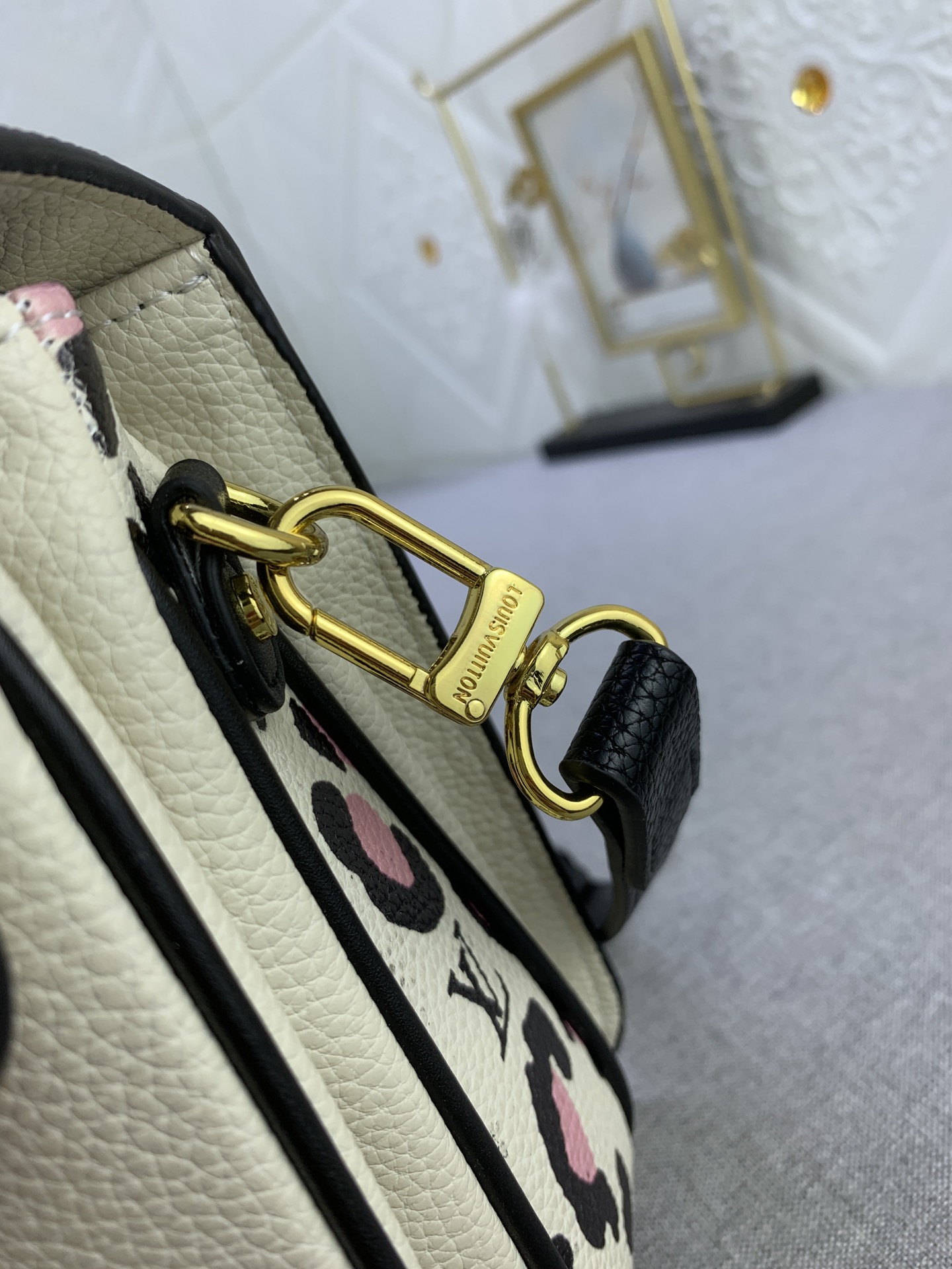 LV $72 gallery