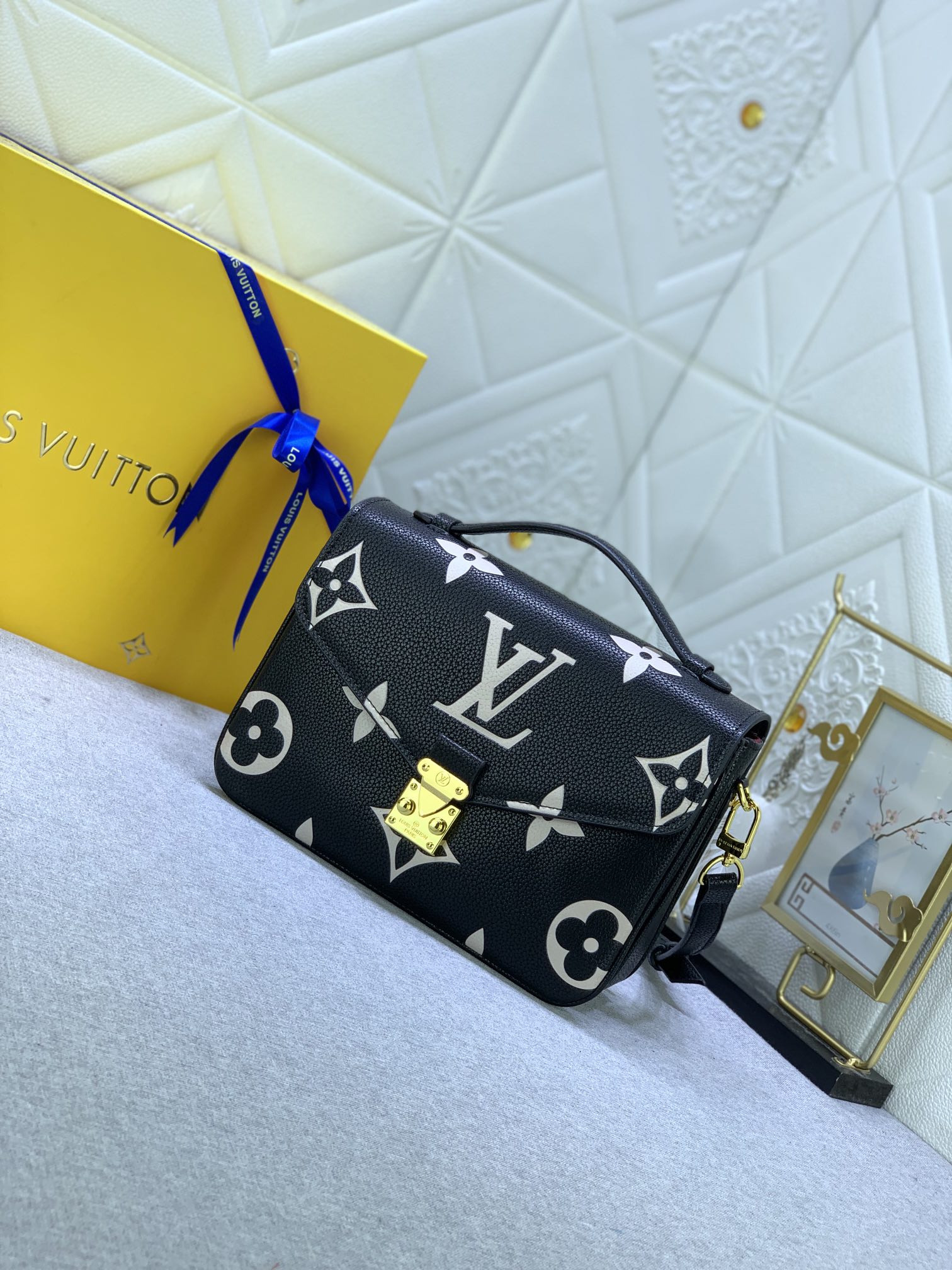 LV $72 gallery