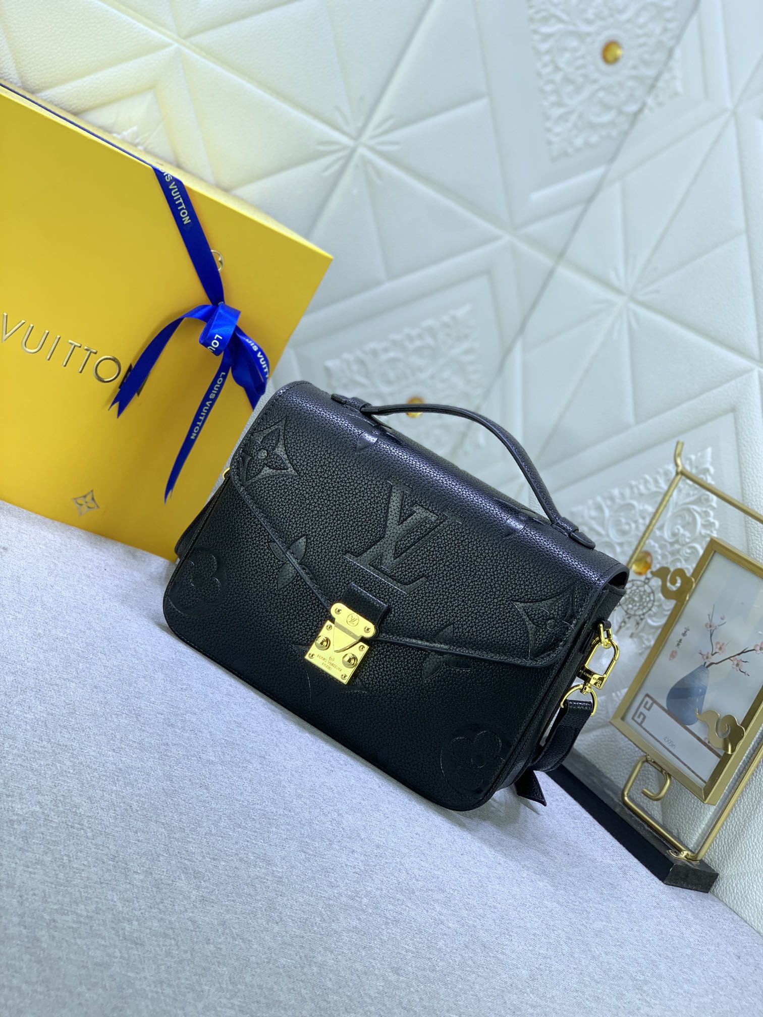 LV $72 gallery