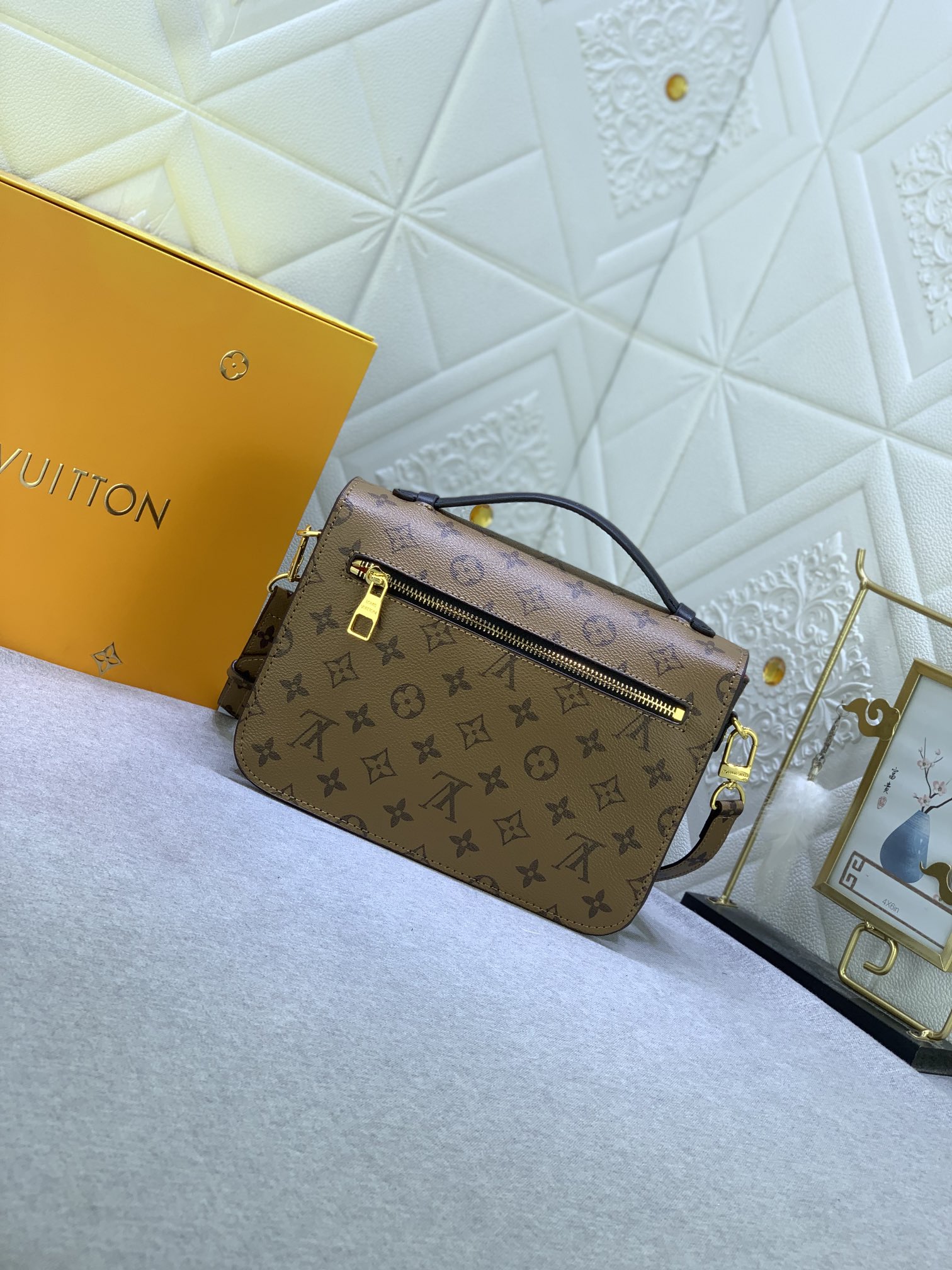 LV $72 gallery