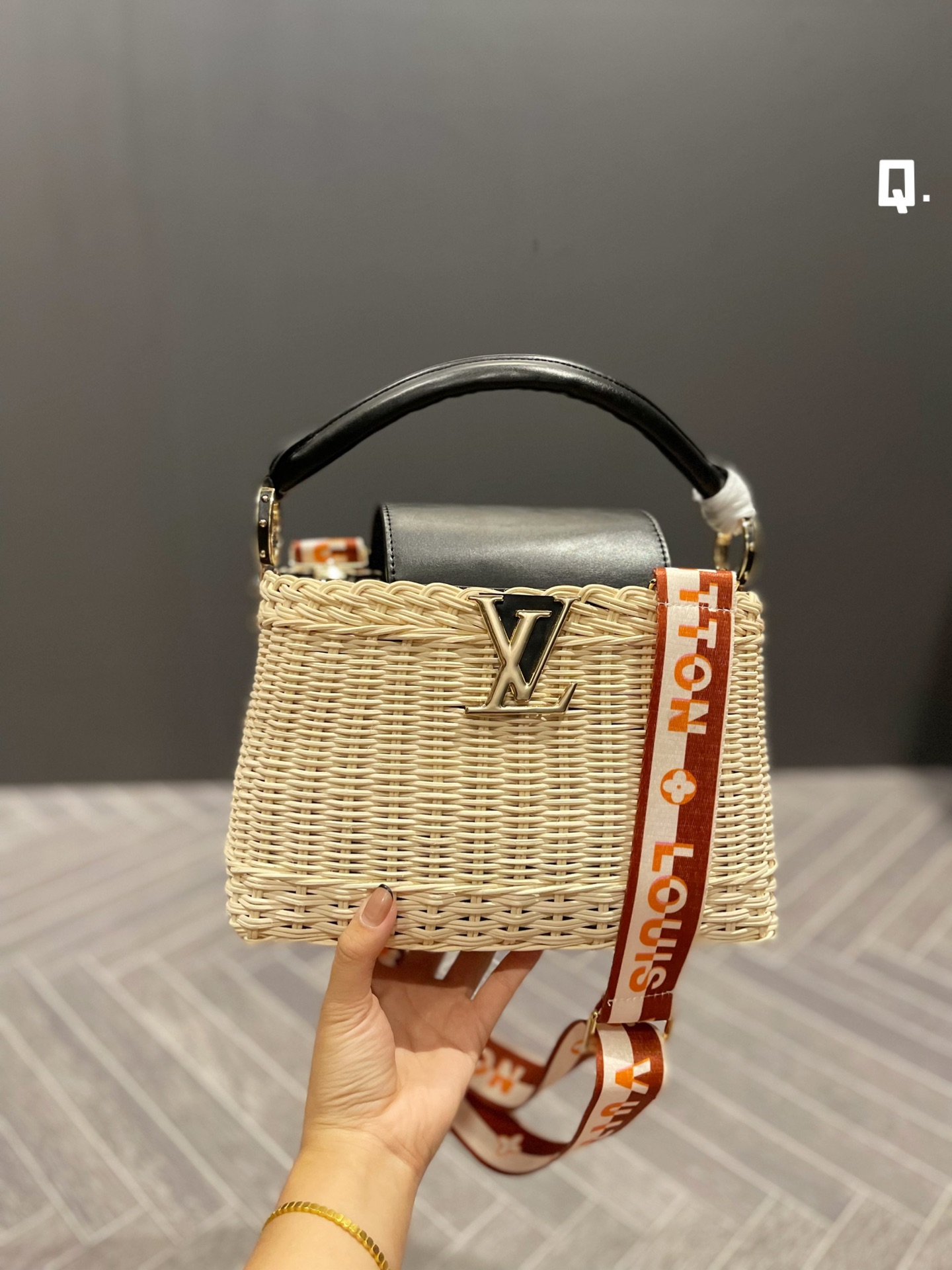 LV $72 gallery