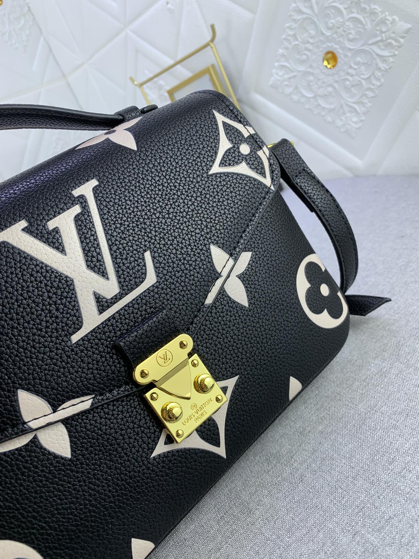 LV $72 gallery