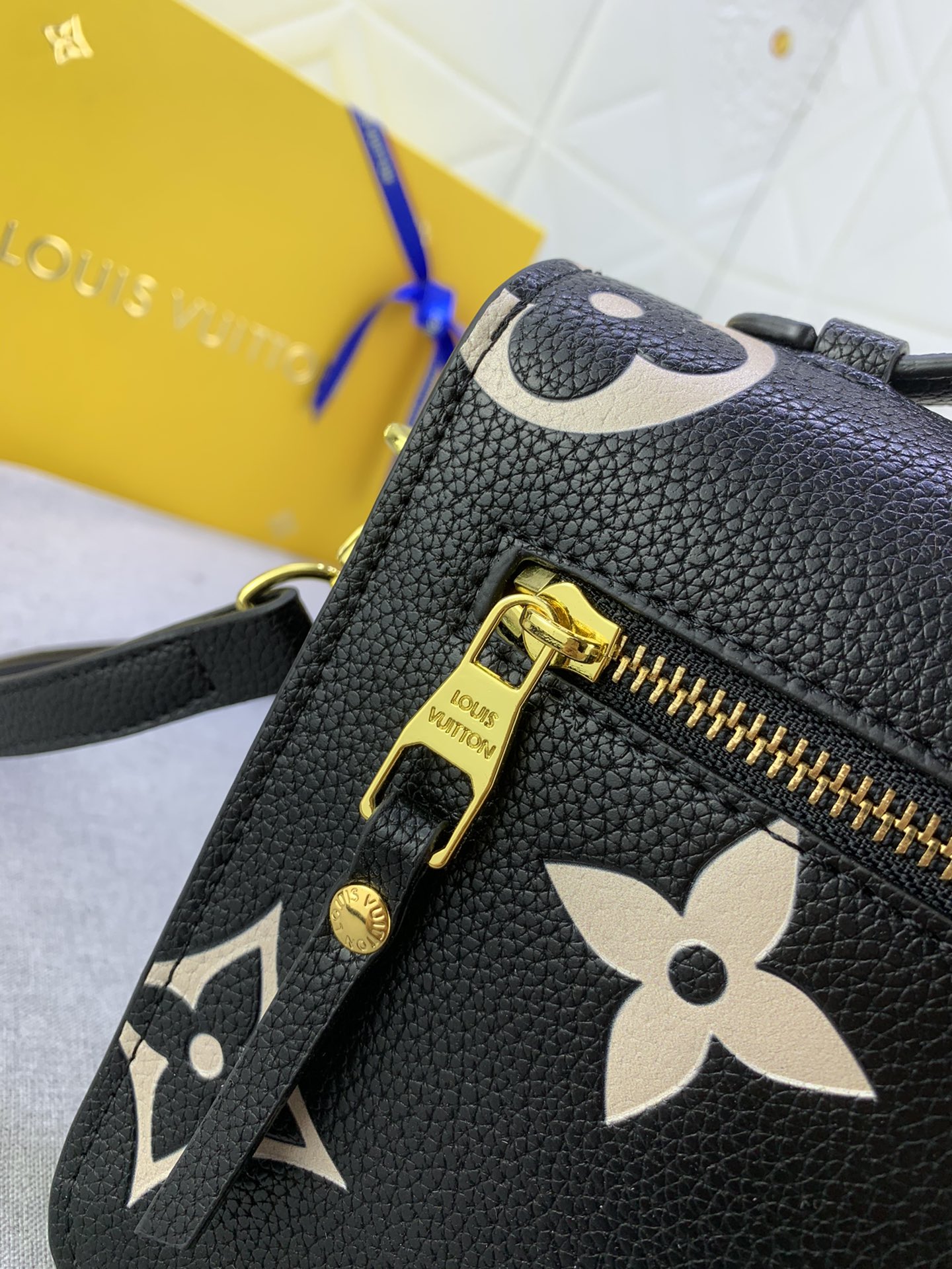 LV $72 gallery