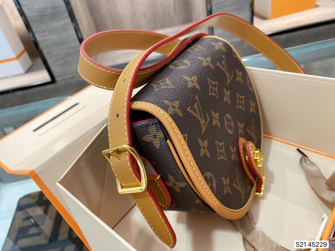 LV $72 gallery