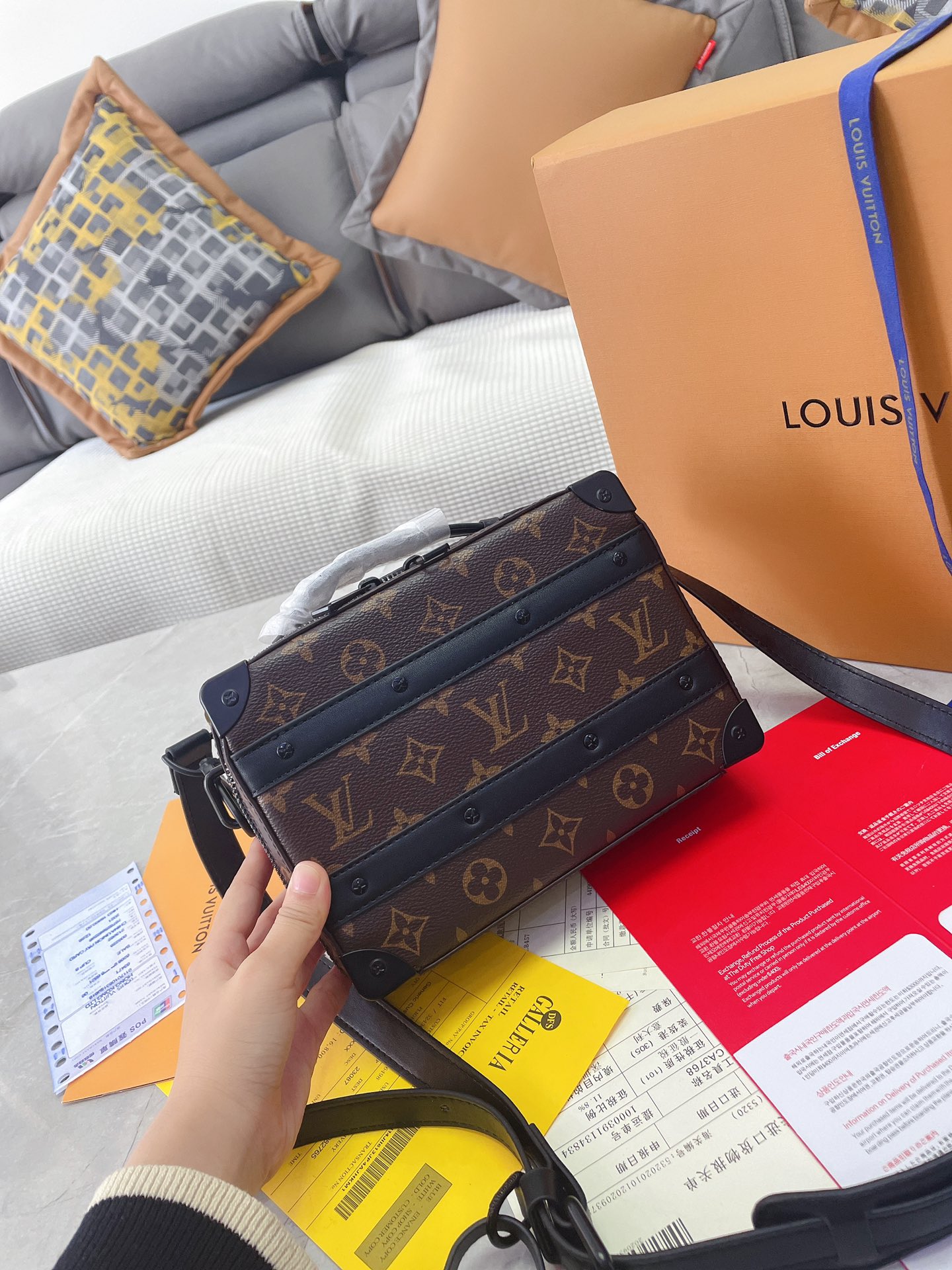 LV $75 gallery