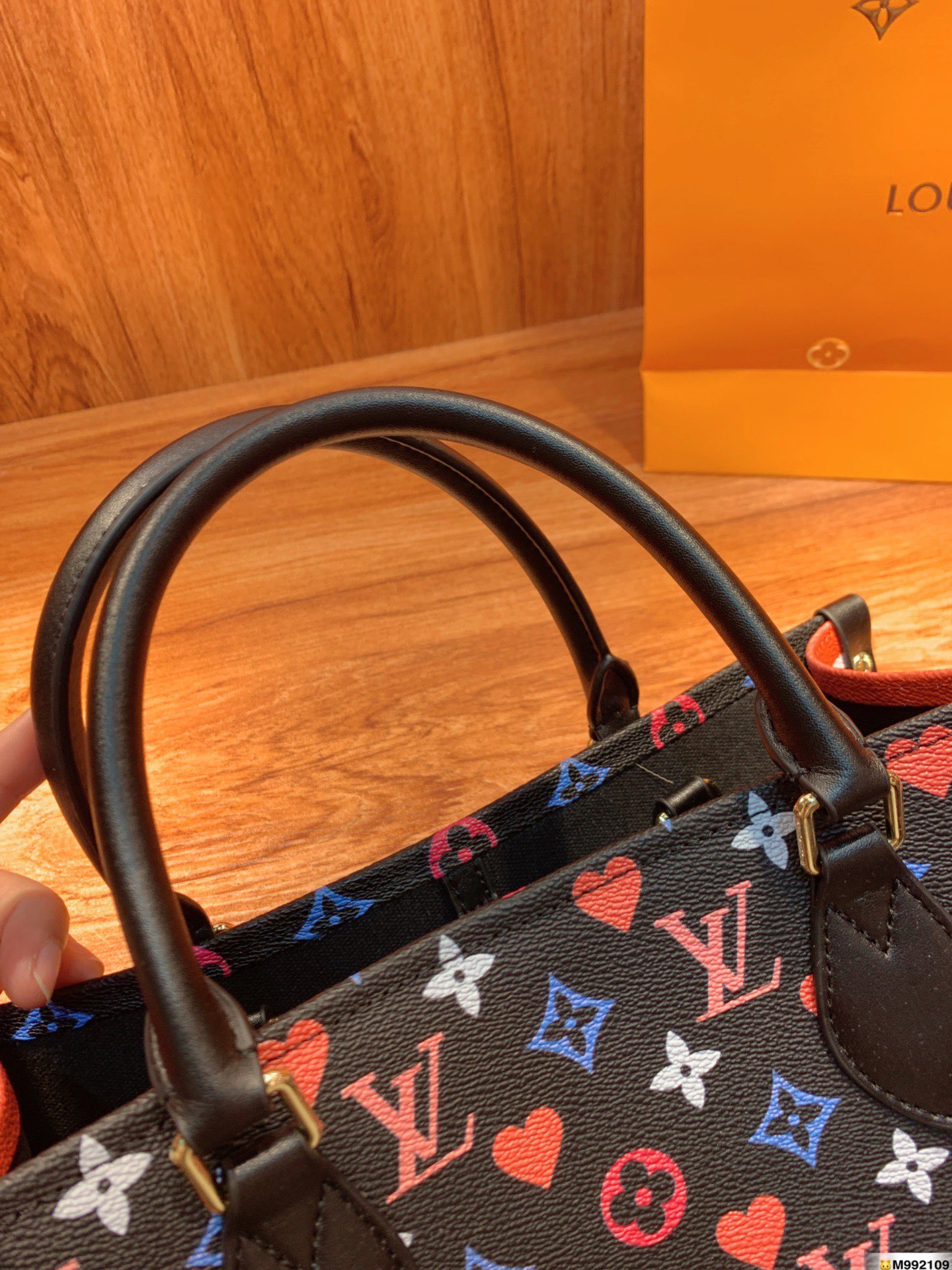 LV $75 gallery