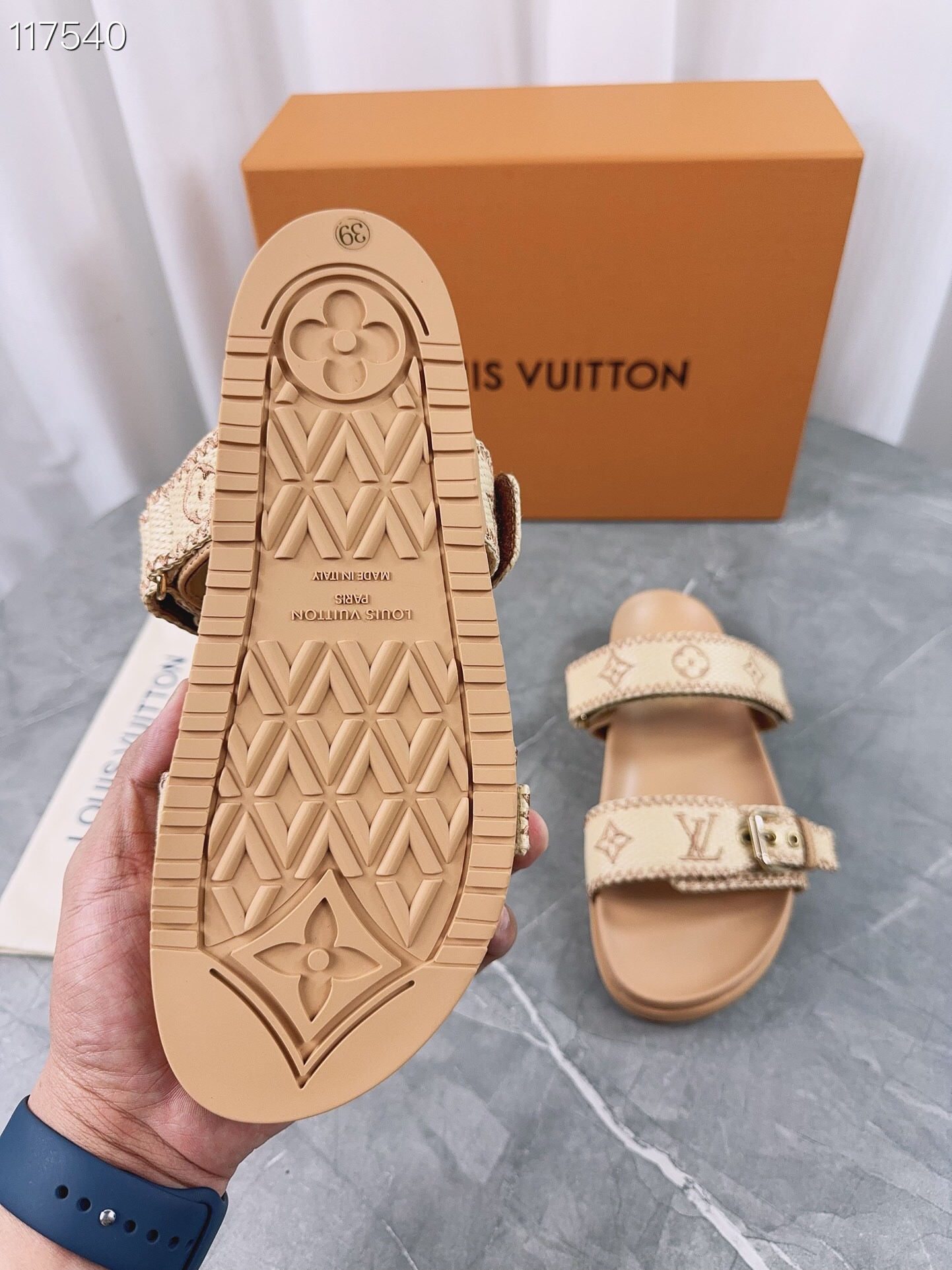 LV $75 gallery