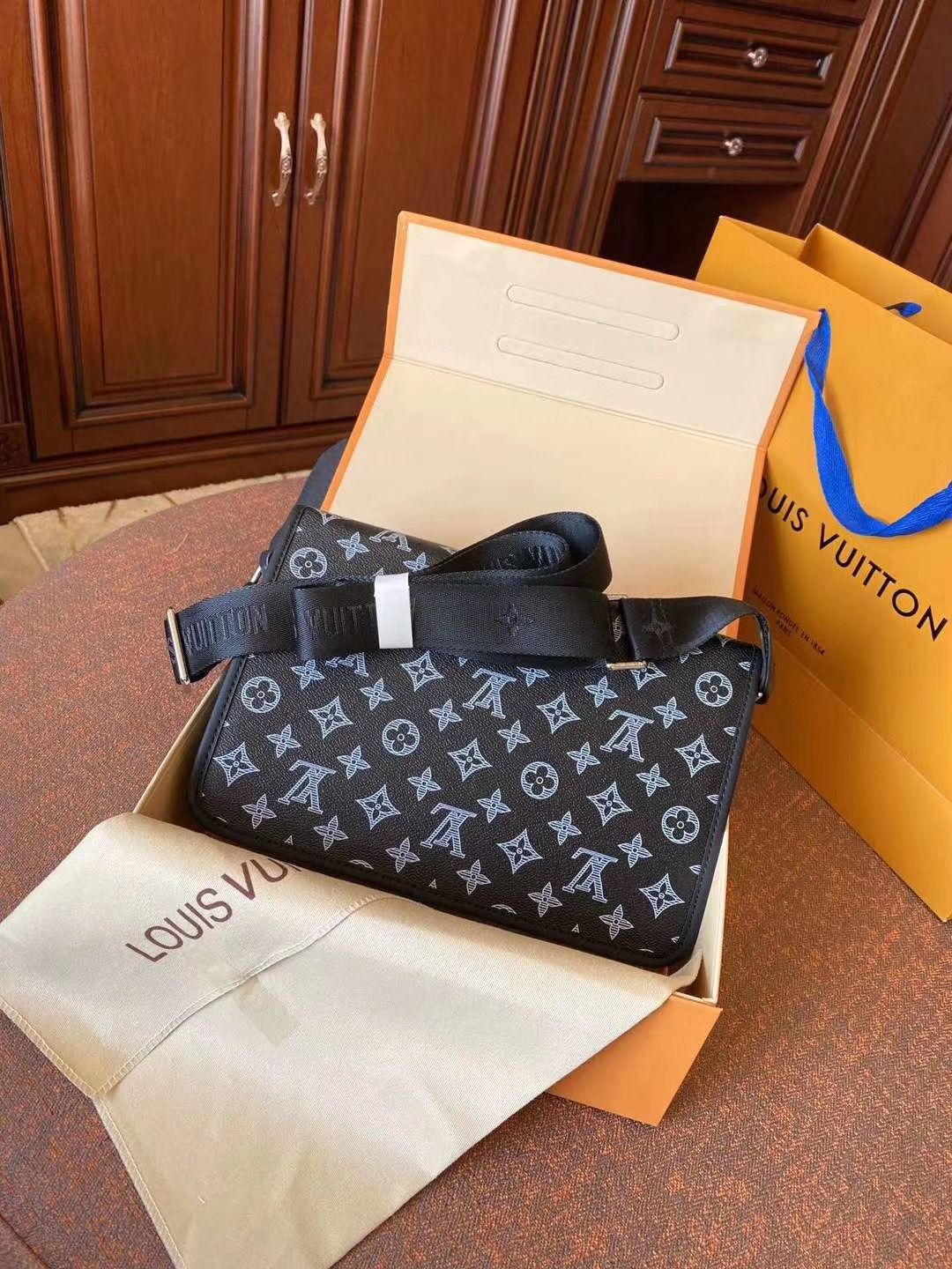 LV $75 gallery