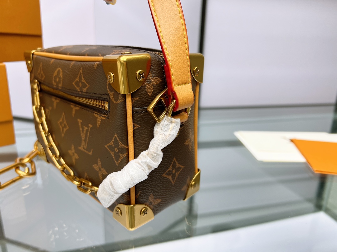 LV $75 gallery