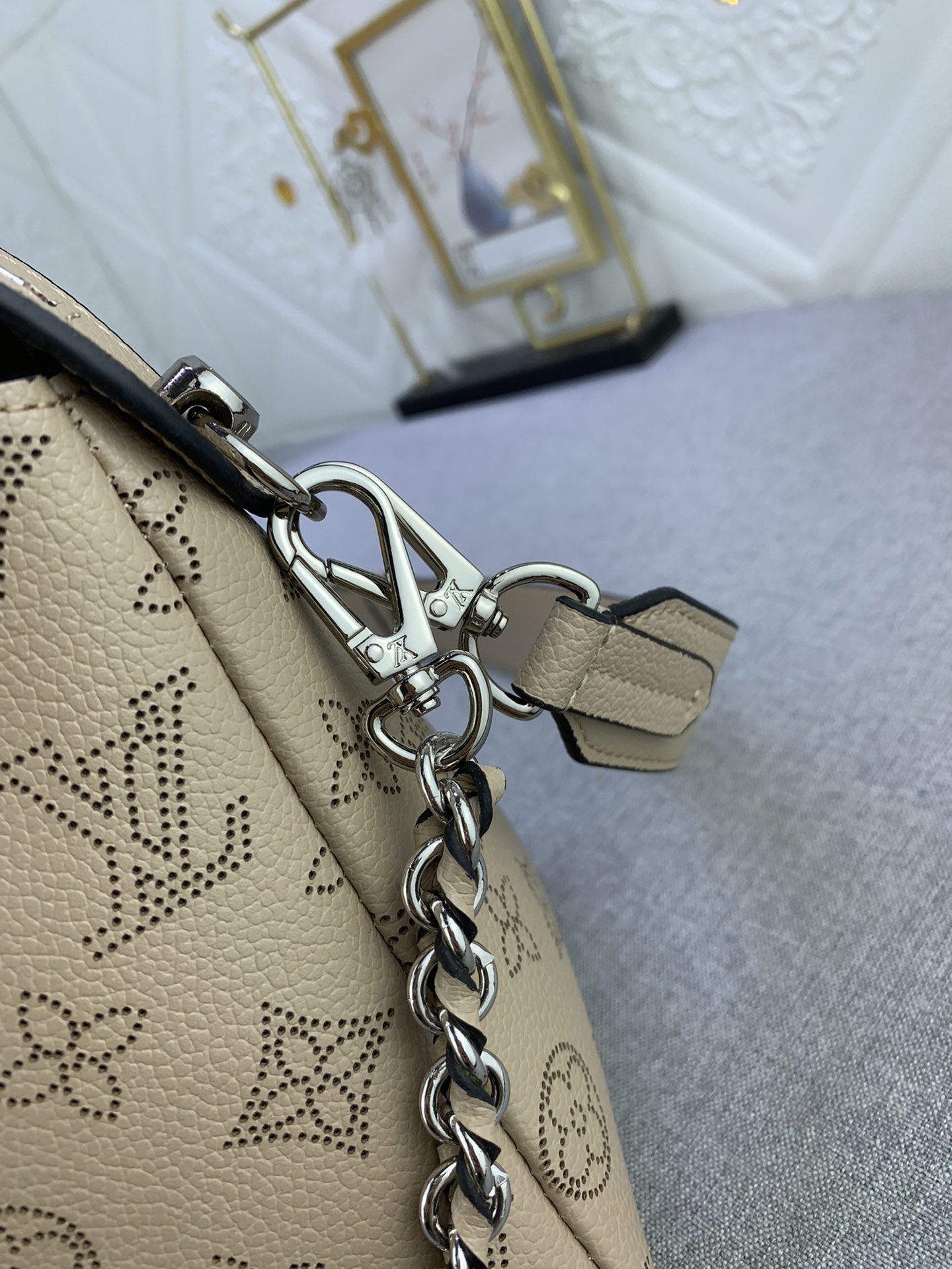 LV $75 gallery