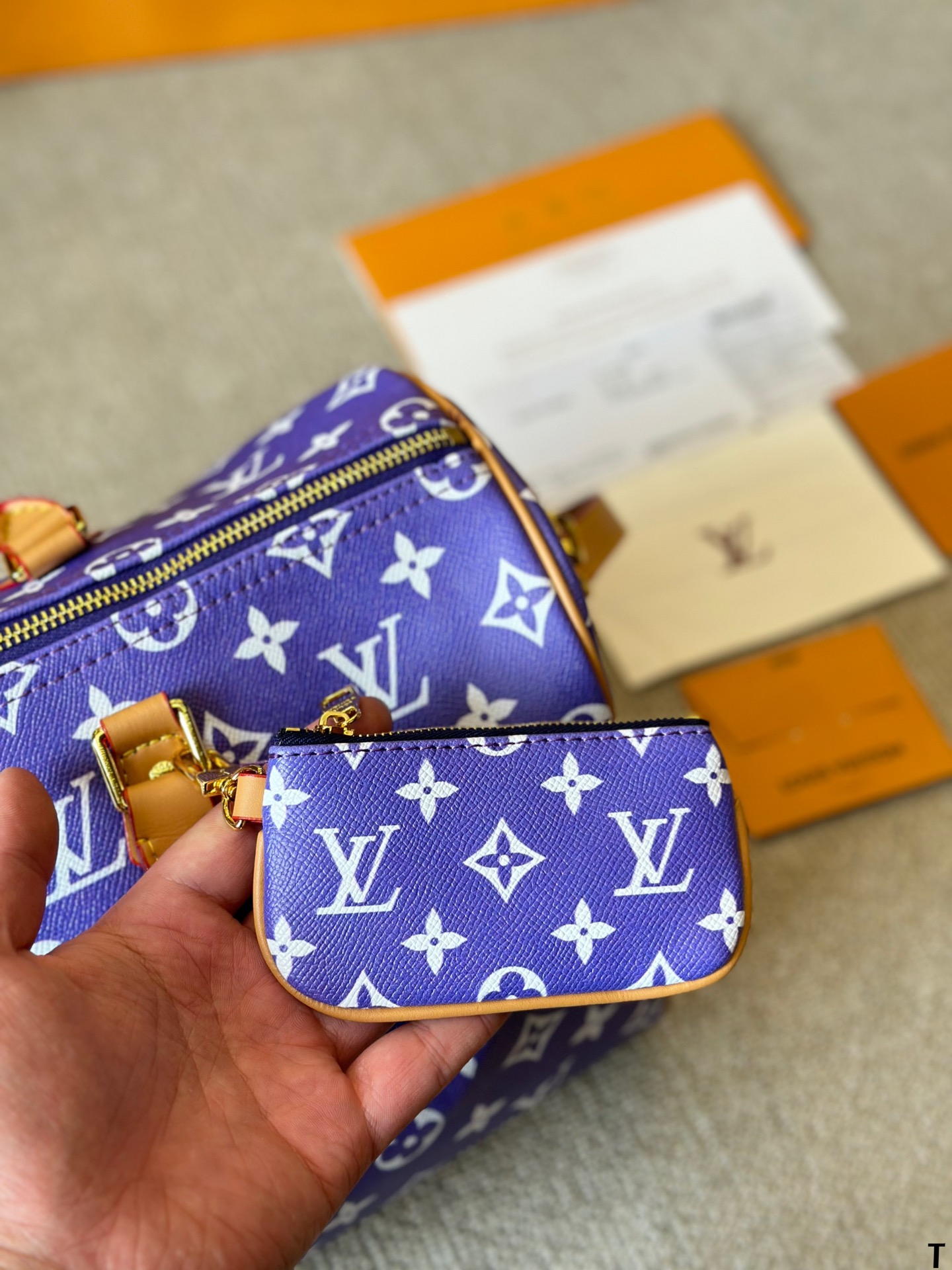 LV $75 gallery