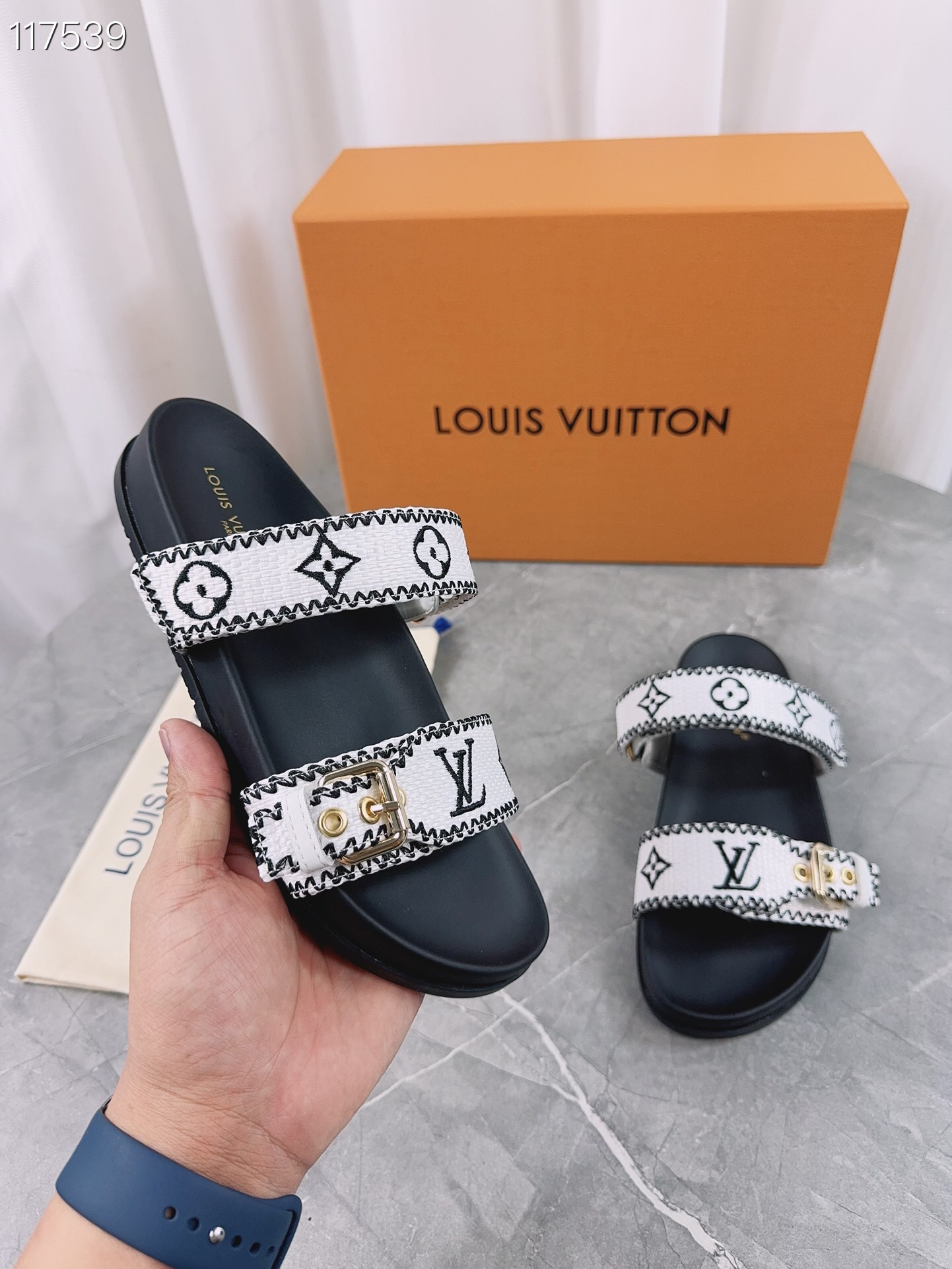 LV $75 gallery