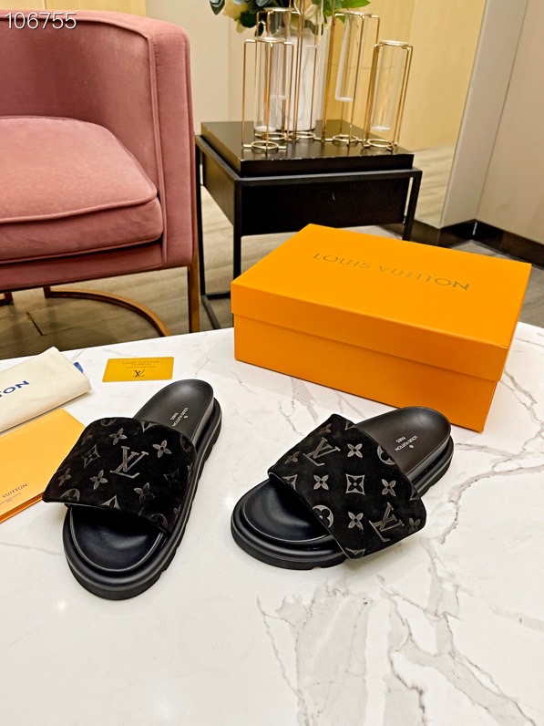 LV $76 gallery