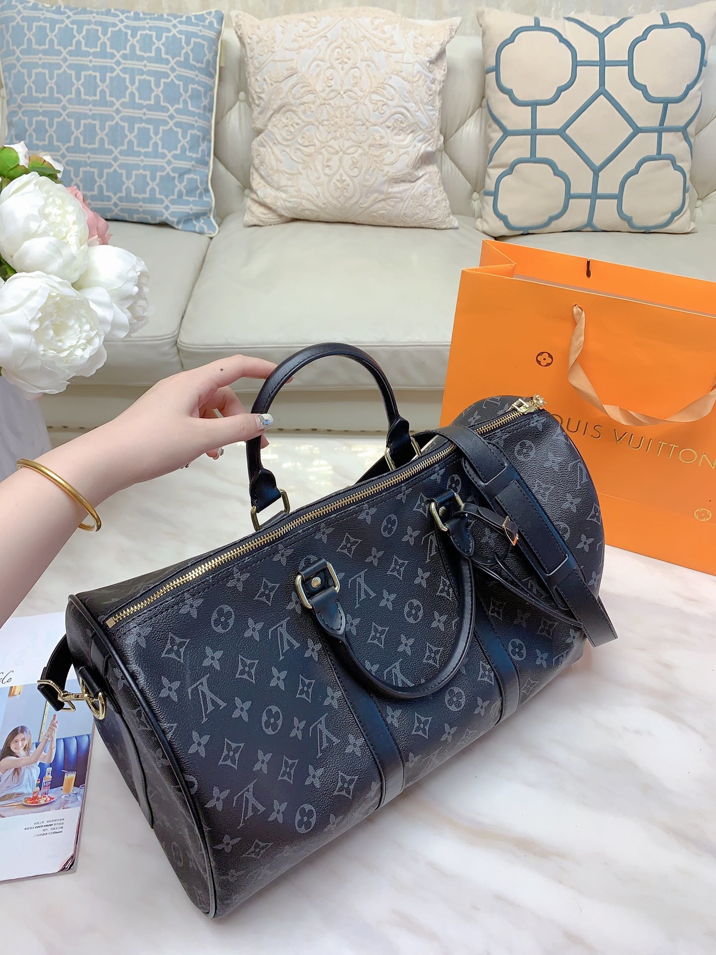 LV $76 gallery