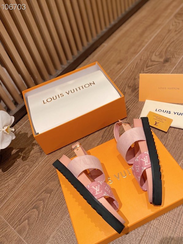 LV $76 gallery