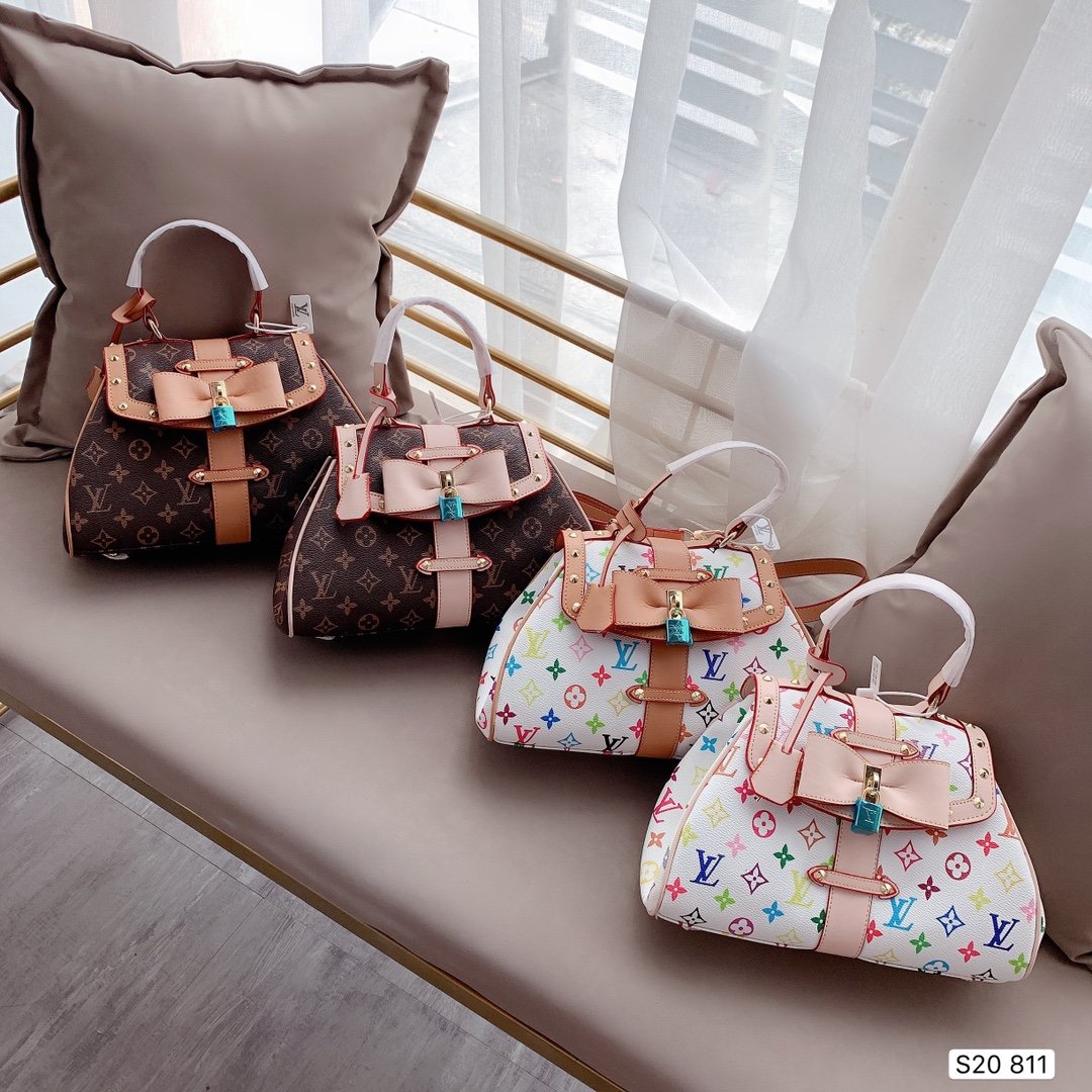 LV $76 gallery