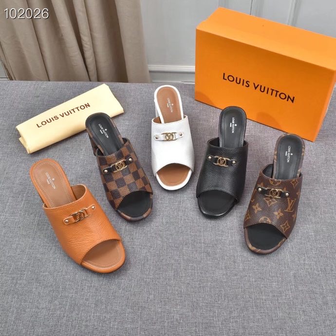 LV $76 gallery