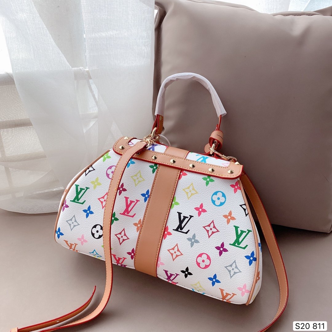 LV $76 gallery