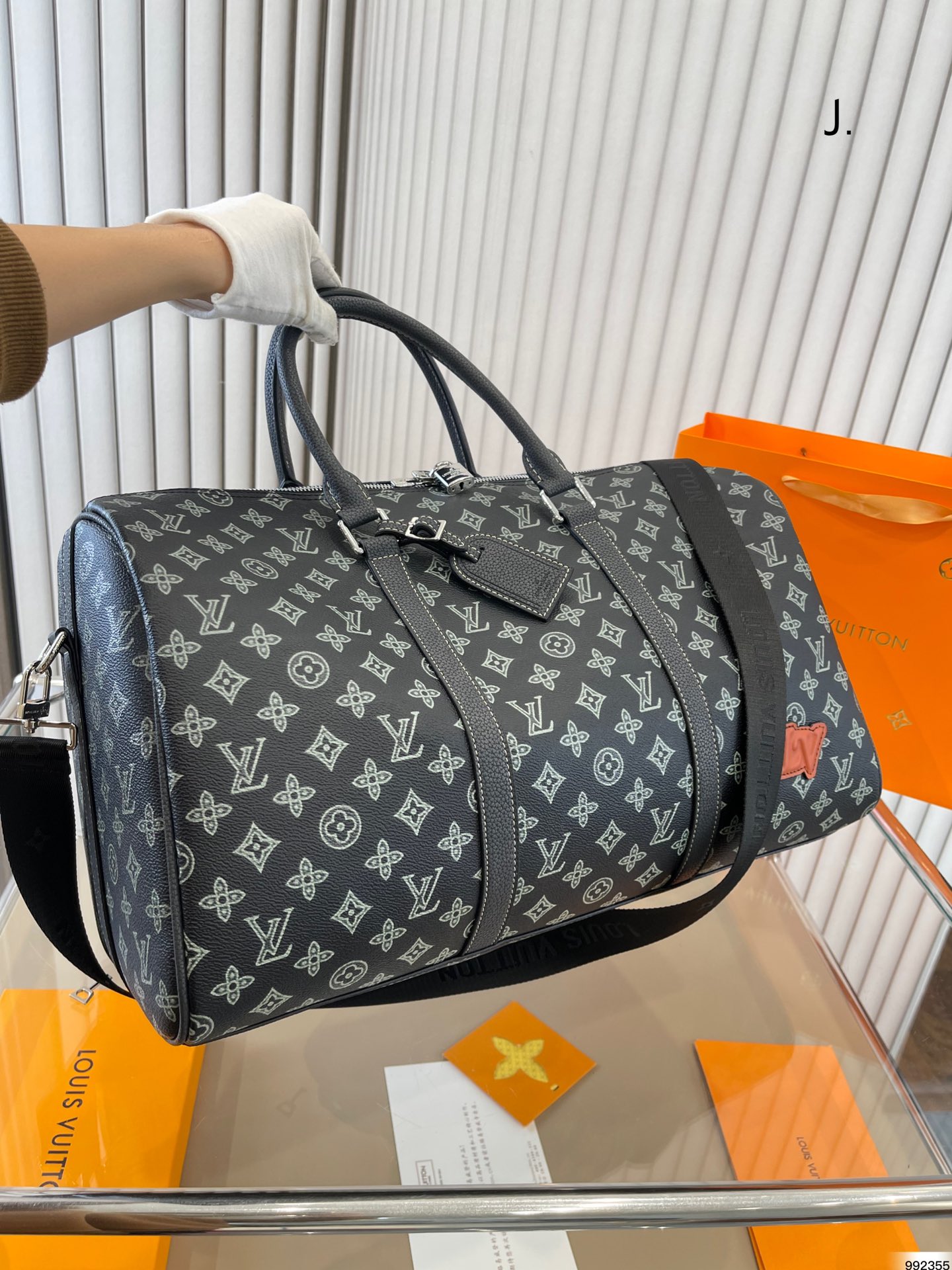 LV $76 gallery