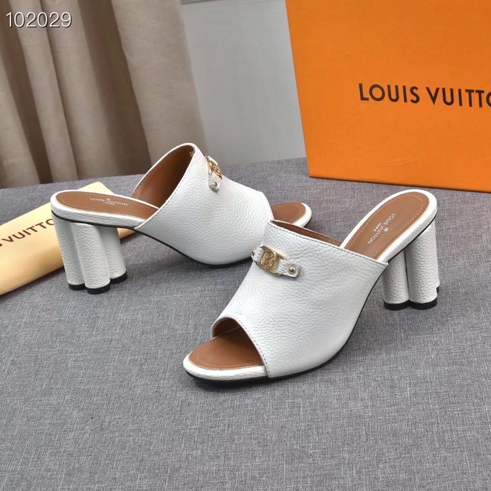 LV $76 gallery