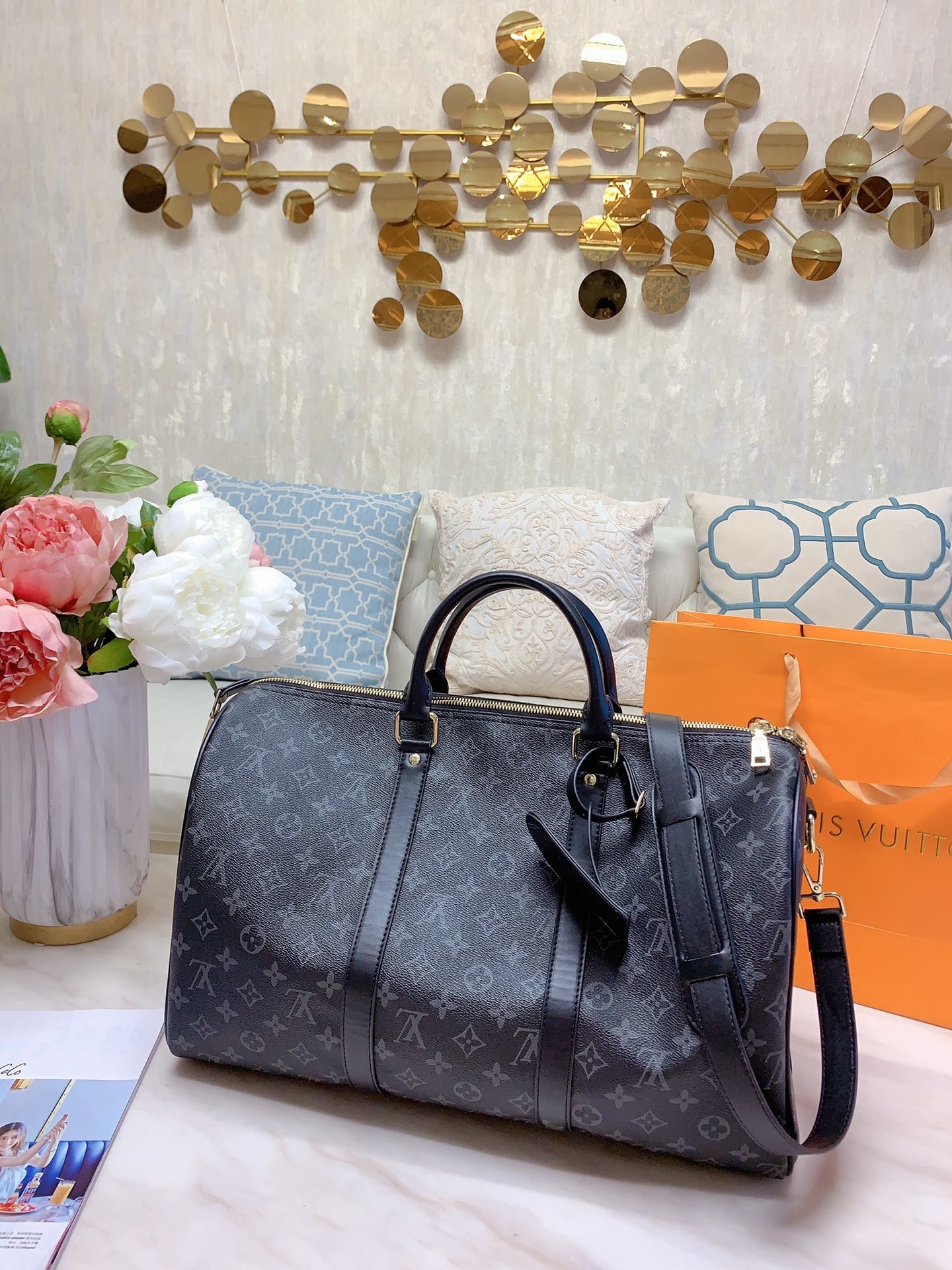 LV $76 gallery