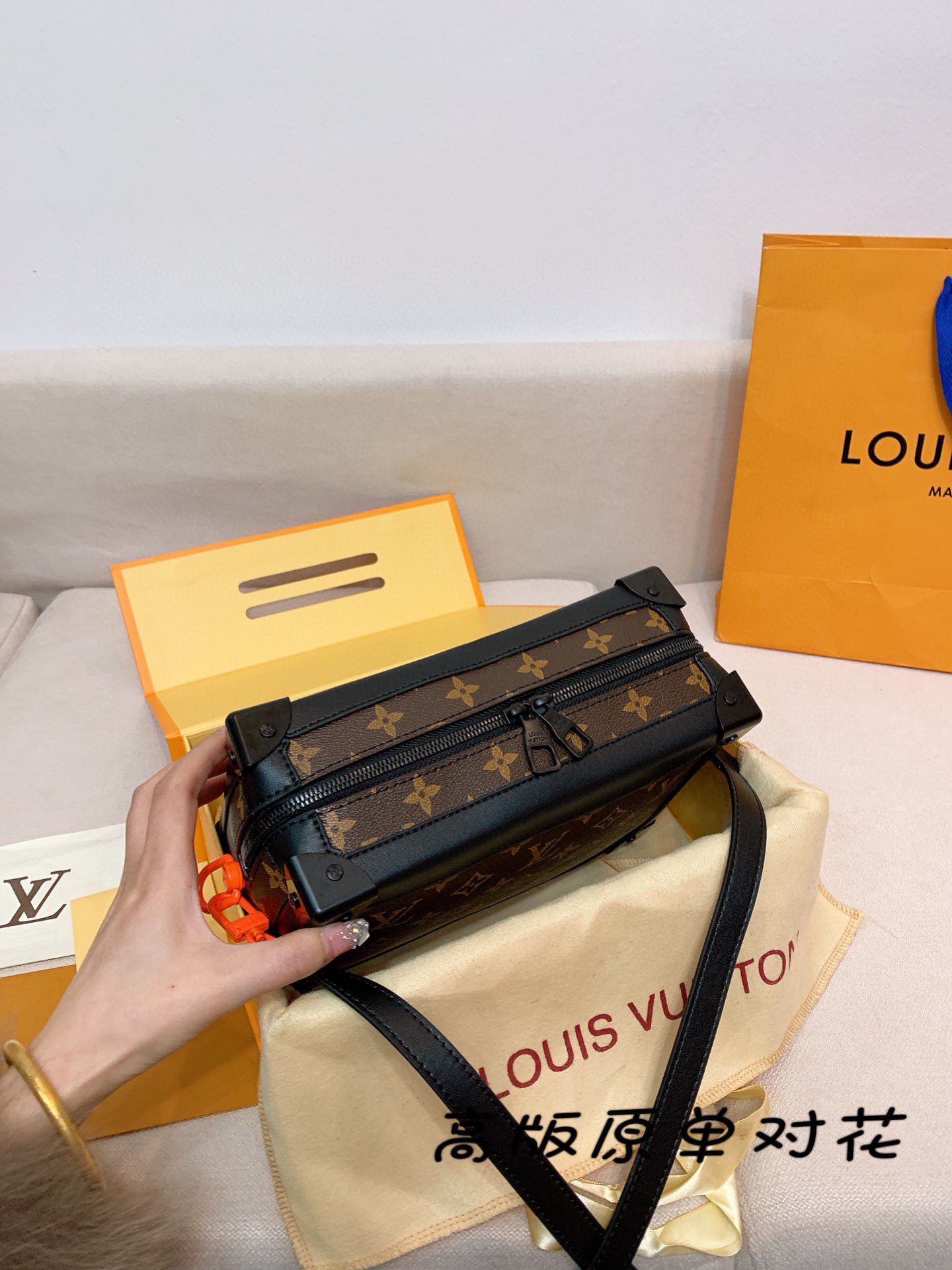 LV $76 gallery