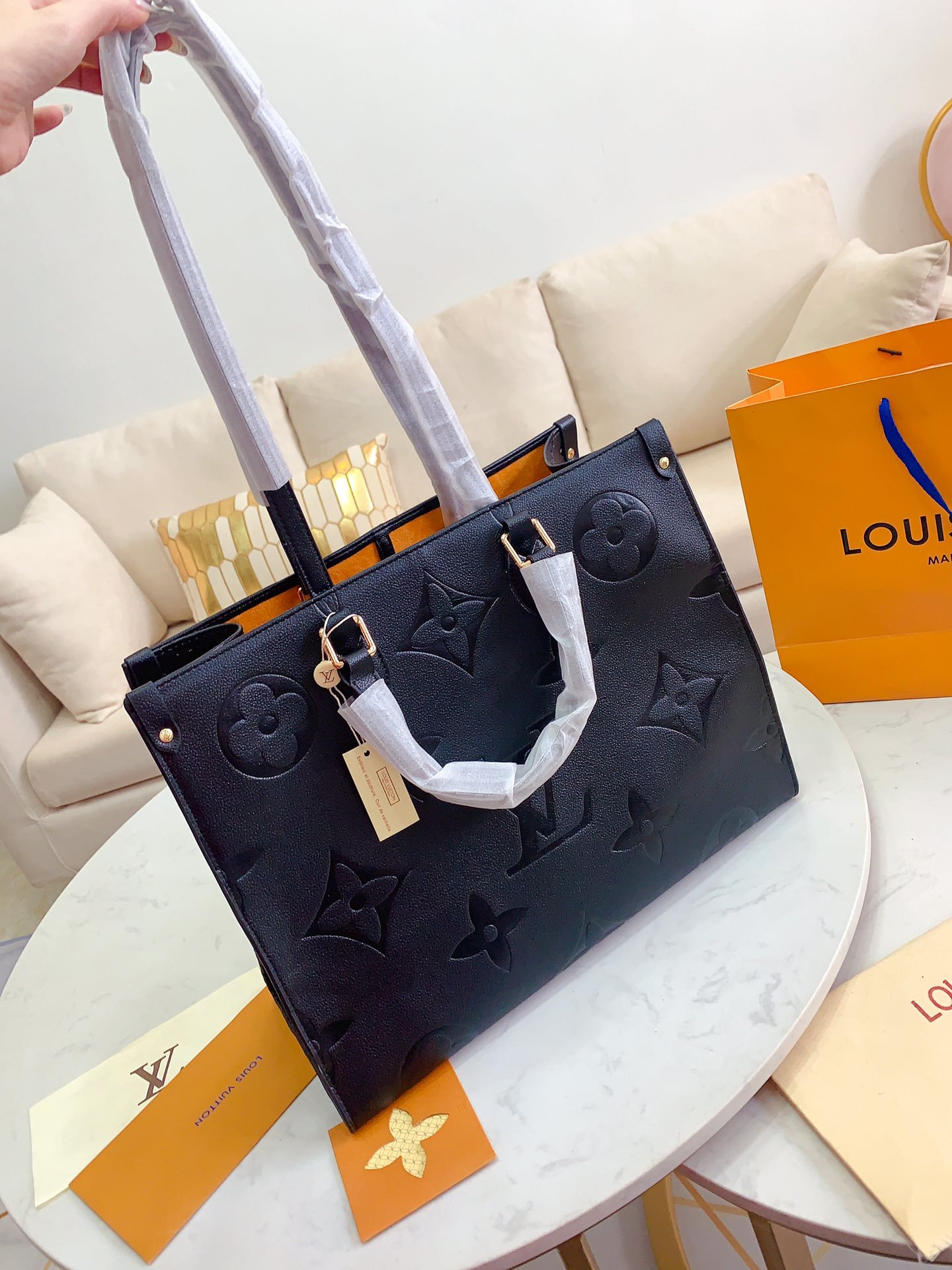 LV $76 gallery