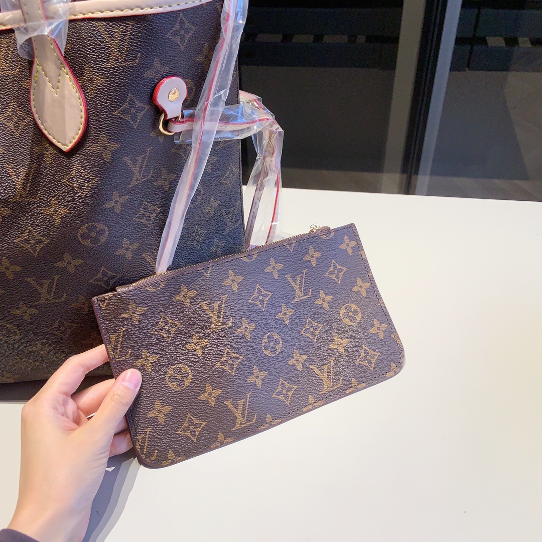 LV $76 gallery