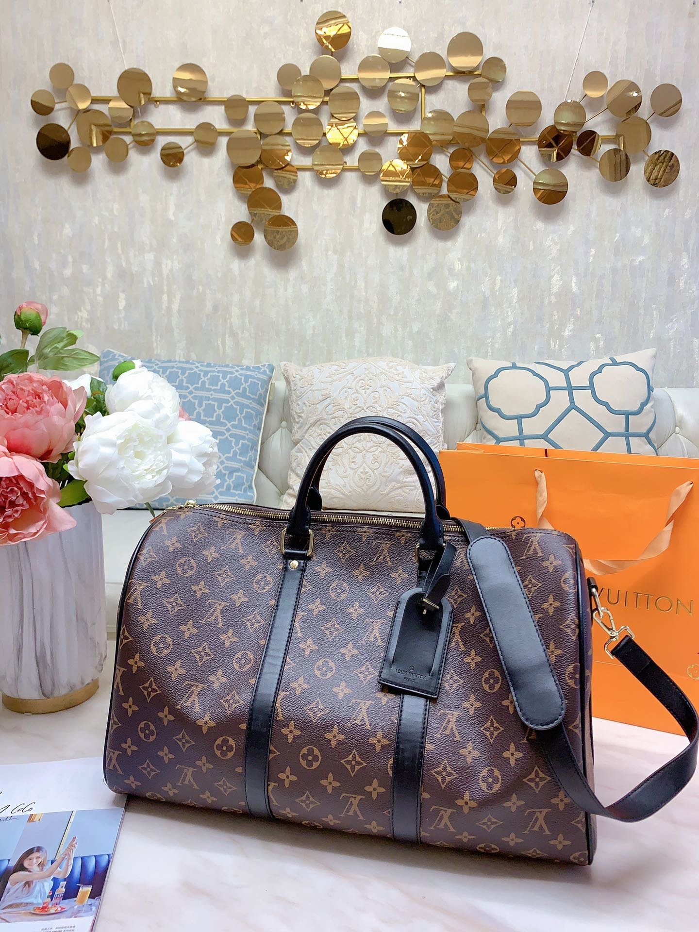 LV $76 gallery