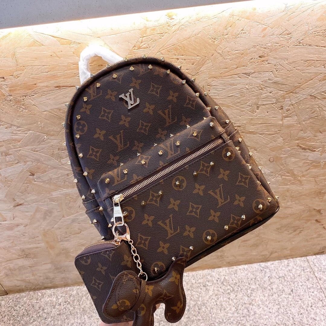 LV $76 gallery