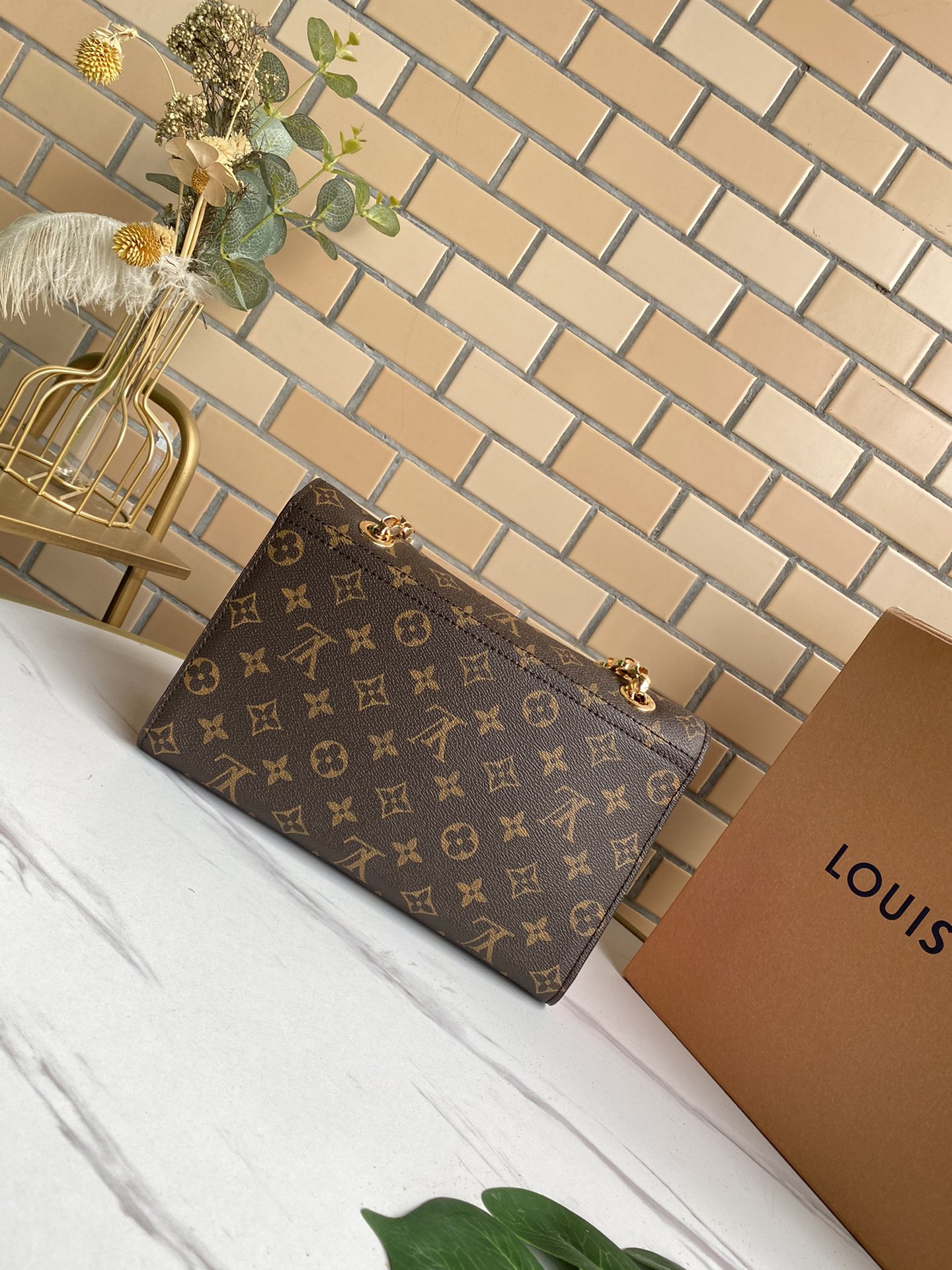 LV $76 gallery