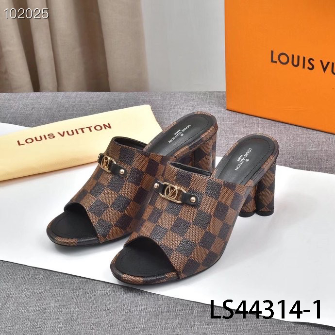 LV $76 gallery