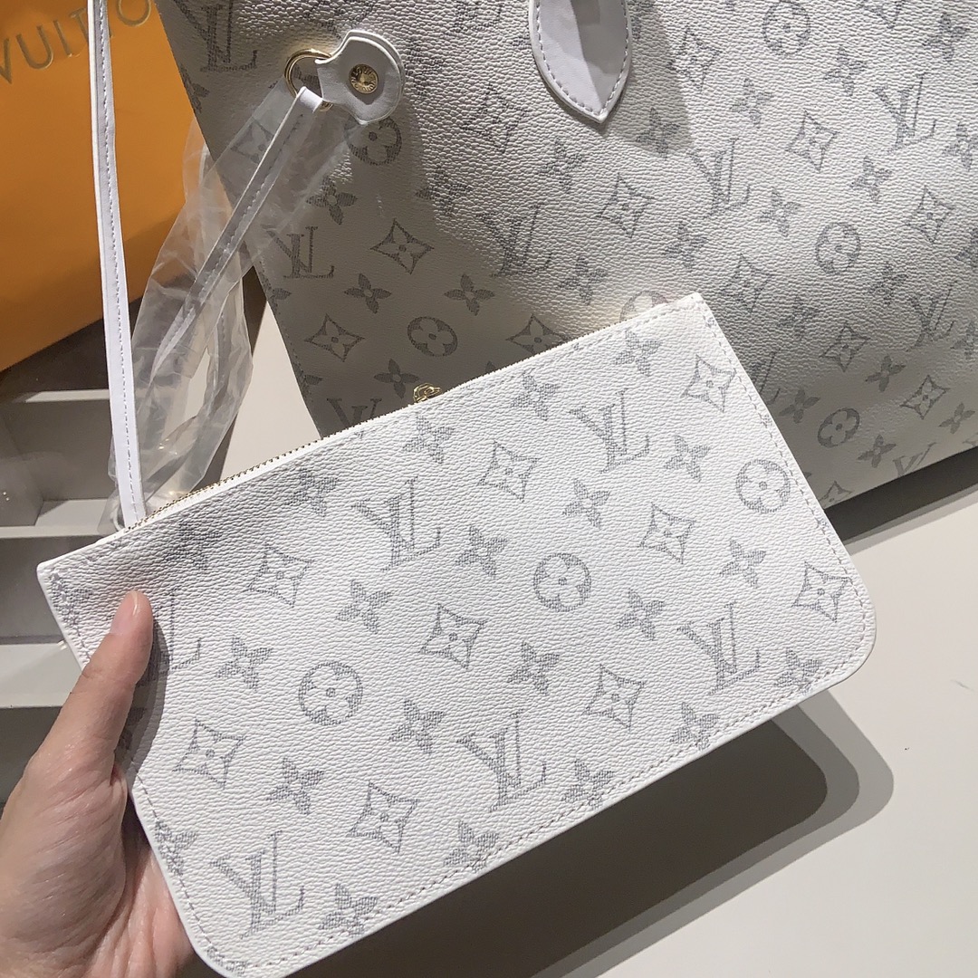 LV $76 gallery